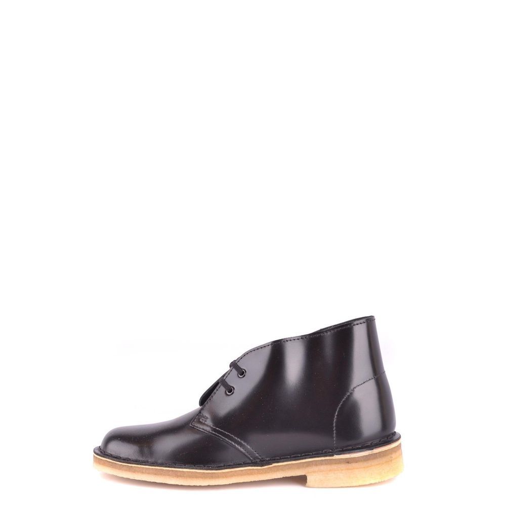Lace-Up Boots by Clarks for women in leather black features an avant-garde Women's Leather Lace-Up Boots silhouette, defined by a sophisticated and a avant-garde .