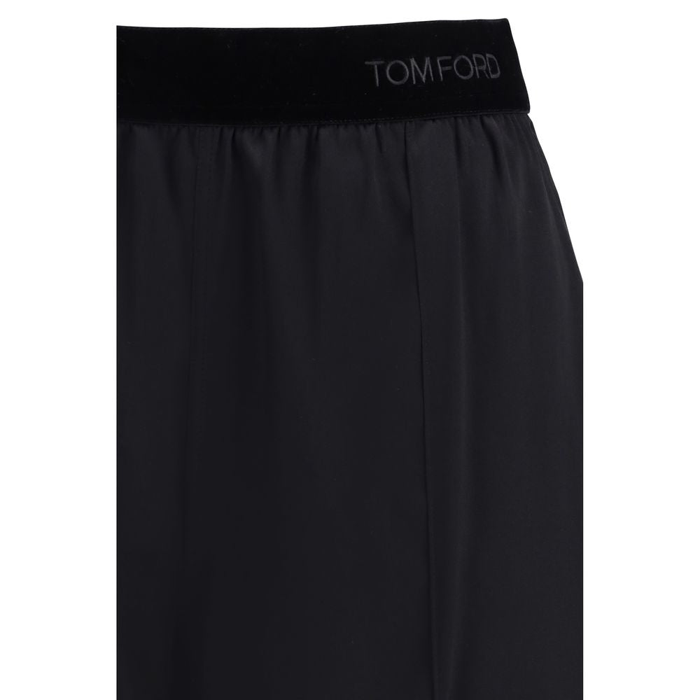 Trousers by Tom Ford for women in silk satin black features a tailored silhouette with a tailored relaxed-fit & regular-fit, defined by its long and a sophisticated .