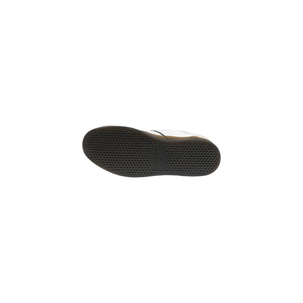 Sneakers by Tommy Hilfiger Jeans for men in polyurethane leather & rubber black presents a sumptuous silhouette as Men's Low-Top Casual Polyurethane Leather & Rubber Sneakers, expertly defined by a sumptuous low-top casual style for a sumptuous, high-fashion look.