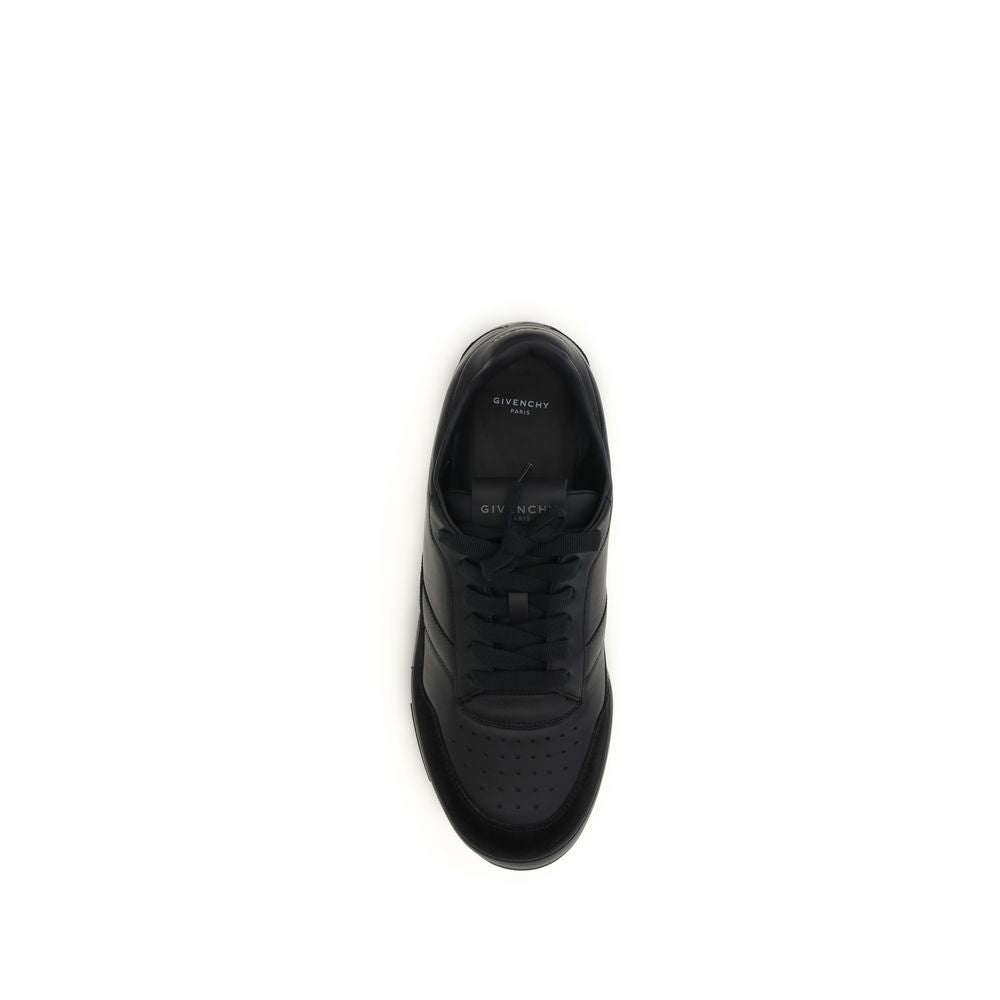 Sneakers by Givenchy for men in bos taurus calf leather black & signature presents a impeccable silhouette as Men's Low Top Bos Taurus Calf Leather Sneakers, expertly defined by a impeccable low-top style for a impeccable, high-fashion look.