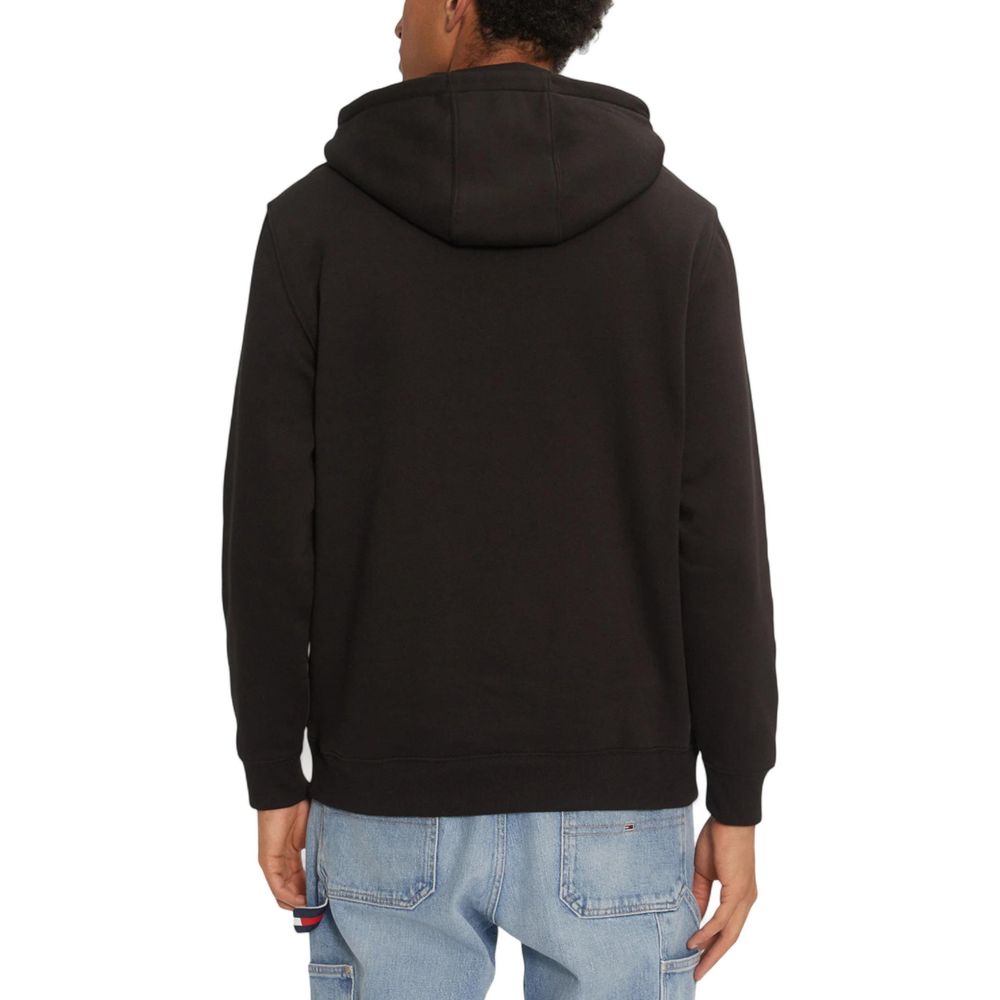 Hooded Hoodie by Tommy Hilfiger Jeans for men in cotton & kangaroo black features a authentic silhouette, showcasing a sophisticated and authentic detail for a refined finish.