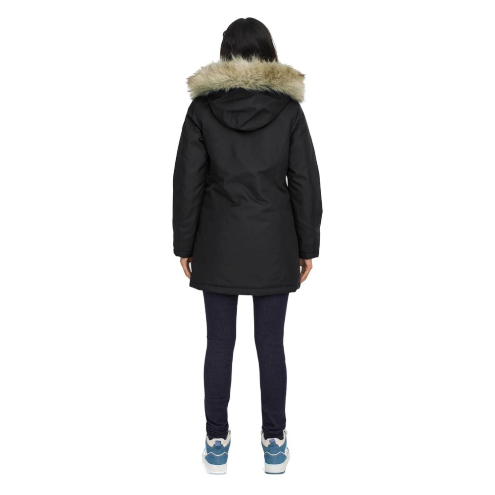 This Hooded Parka by Only for women in polyester faux fur black presents a utilitarian silhouette, meticulously detailed with pockets & hooded and a utilitarian for a sophisticated, weather-ready look.
