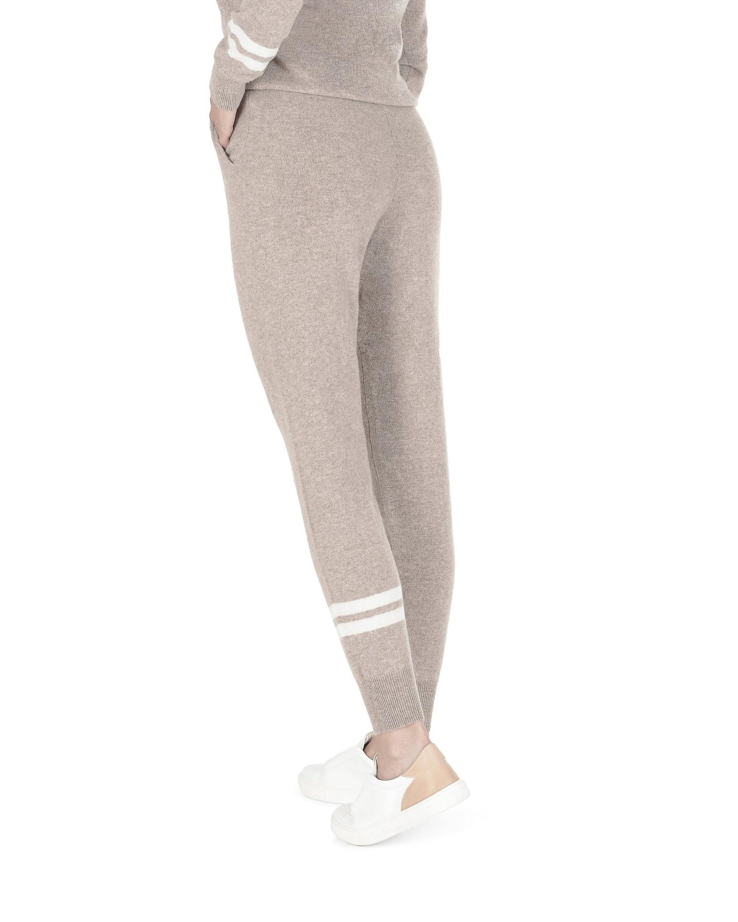 Casual Pants by Crown of Edinburgh Cashmere for women in cashmere beige presents a refined pantology silhouette, artfully defined by a refined pantology , long, and a sophisticated .