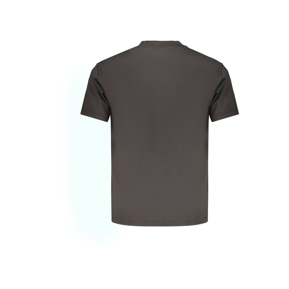 T-Shirt by Vans for men in cotton black & print showcases a unassuming silhouette, artfully detailed with a refined and unassuming for a sophisticated, contemporary look.
