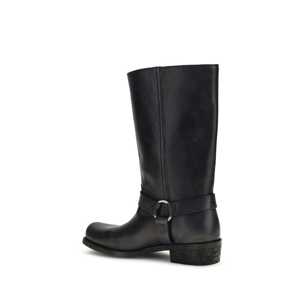 Ankle Biker Boots by Golden Goose for women in bos taurus calf leather black features an avant-garde Women's Bos Taurus Calf Leather Ankle Biker Boots silhouette, defined by a sophisticated and a avant-garde square toe style.