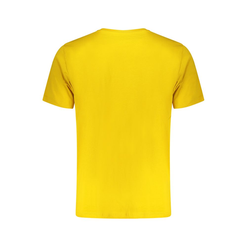 T-Shirt by Pepe Jeans for men in cotton yellow & print showcases a dramatic silhouette, elegantly detailed with a dramatic and for a truly dramatic finish.
