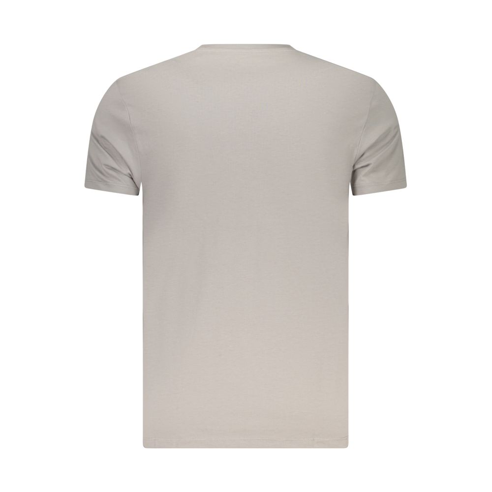 T-Shirt by Timberland for men in organic cotton gray showcases a chic silhouette, artfully detailed with a chic and for a chic finish.