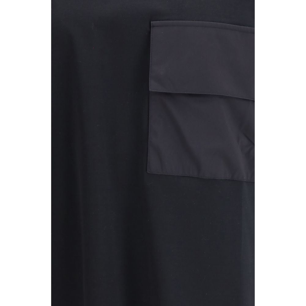 T-Shirt by LAMINAR for men in cotton black showcases a unassuming silhouette, artfully detailed with a refined crew neckline and unassuming for a sophisticated, contemporary look.