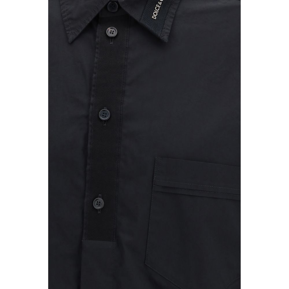 Shirt by Dolce & Gabbana for men in stretch cotton black & gold features an architectural silhouette with a refined and elegant for a architectural look.