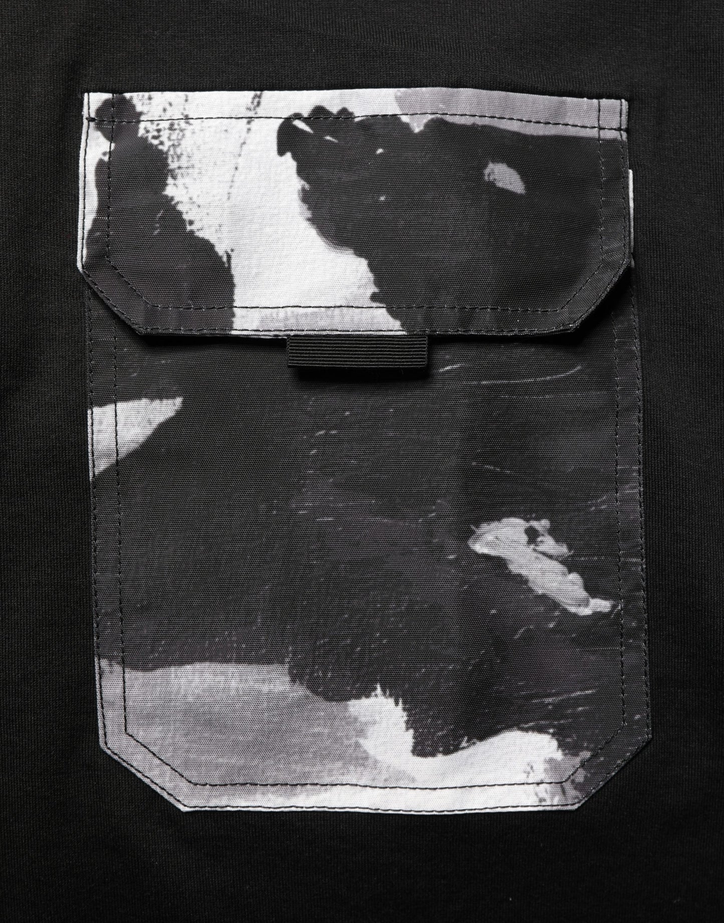 Dolce & Gabbana Black Camouflage Pocket Oversized T-shirt
