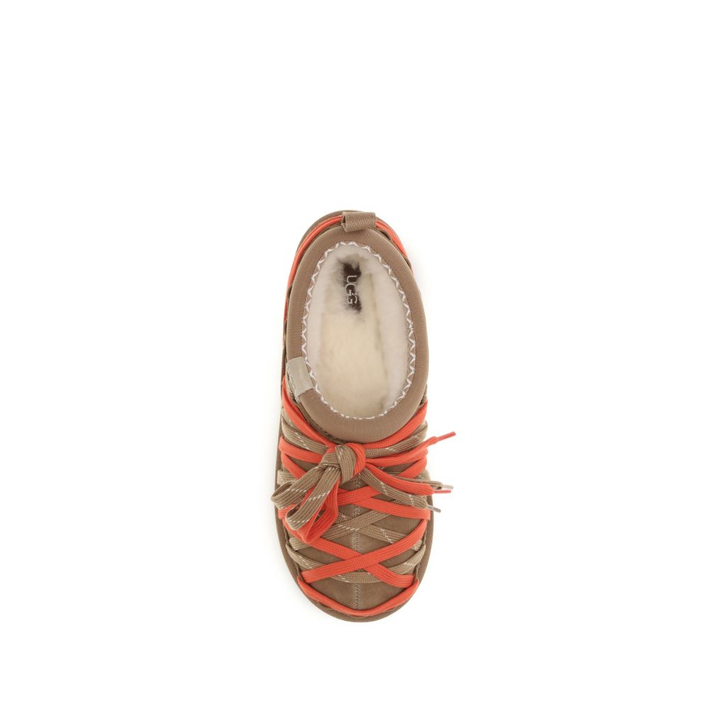 Sandals by UGG for men in acetate suede leather multicolor & signature features an architectural design from the Men's Acetate Suede Leather Sandals collection, defined by a architectural and for a architectural finish.