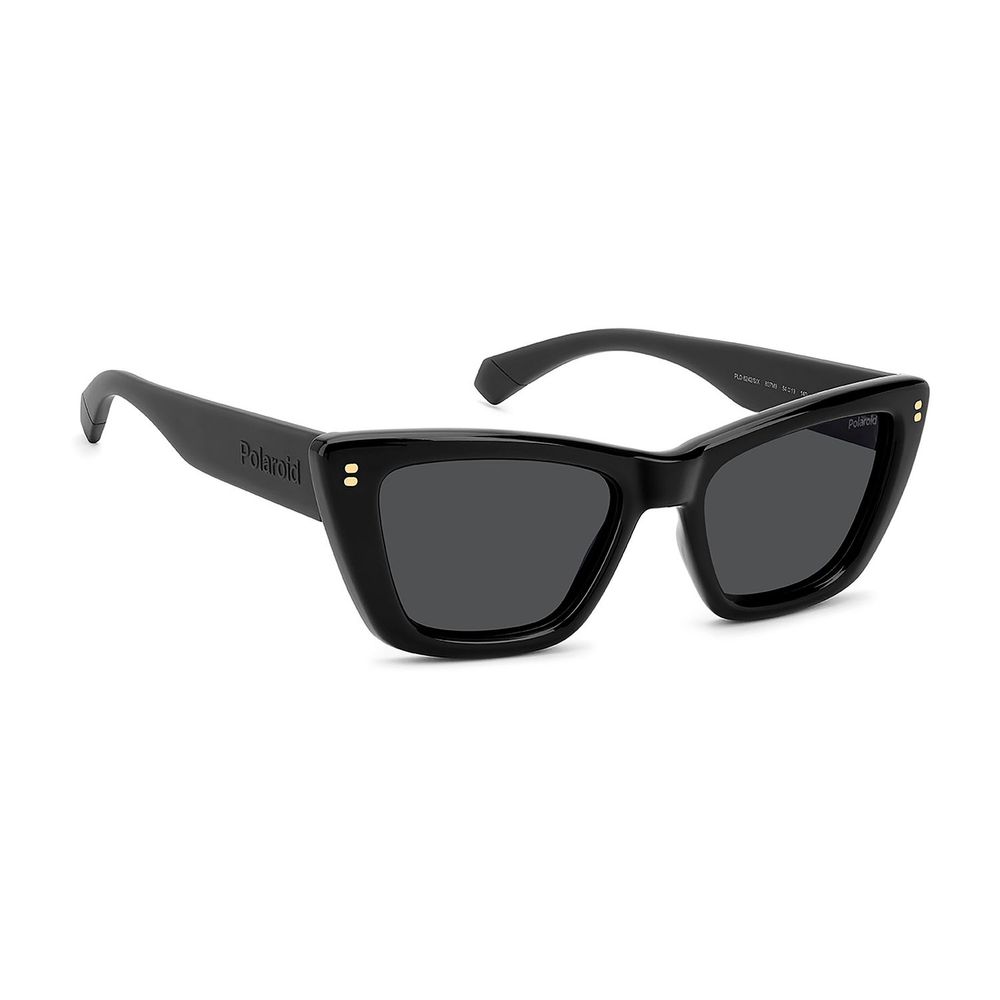 Sunglasses by Polaroid for women in polycarbonate black features an lustrous full-rim cat-eye frame design with black coloured frame detailing and non-polarized category-3-dark-tint lens for a lustrous aesthetic.