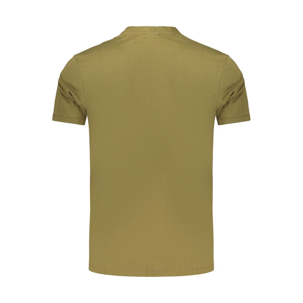 T-Shirt by Napapijri for men in cotton green showcases a unassuming silhouette, artfully detailed with a refined and unassuming for a sophisticated, contemporary look.