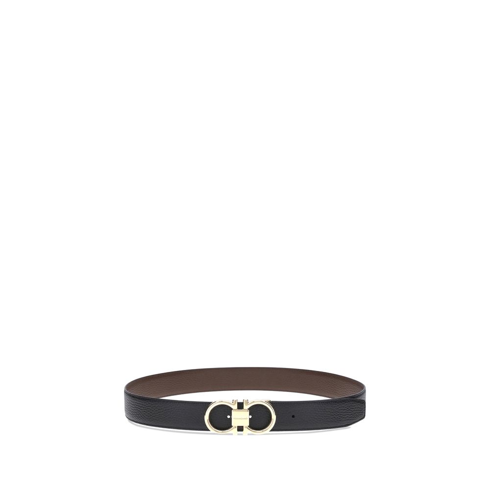 Belt by Ferragamo for men in bos taurus calf leather black & gold features a artisanal-chic design, artfully capturing the essence of the Gancini Bos Taurus Calf Leather Belt with a artisanal-chic finish.