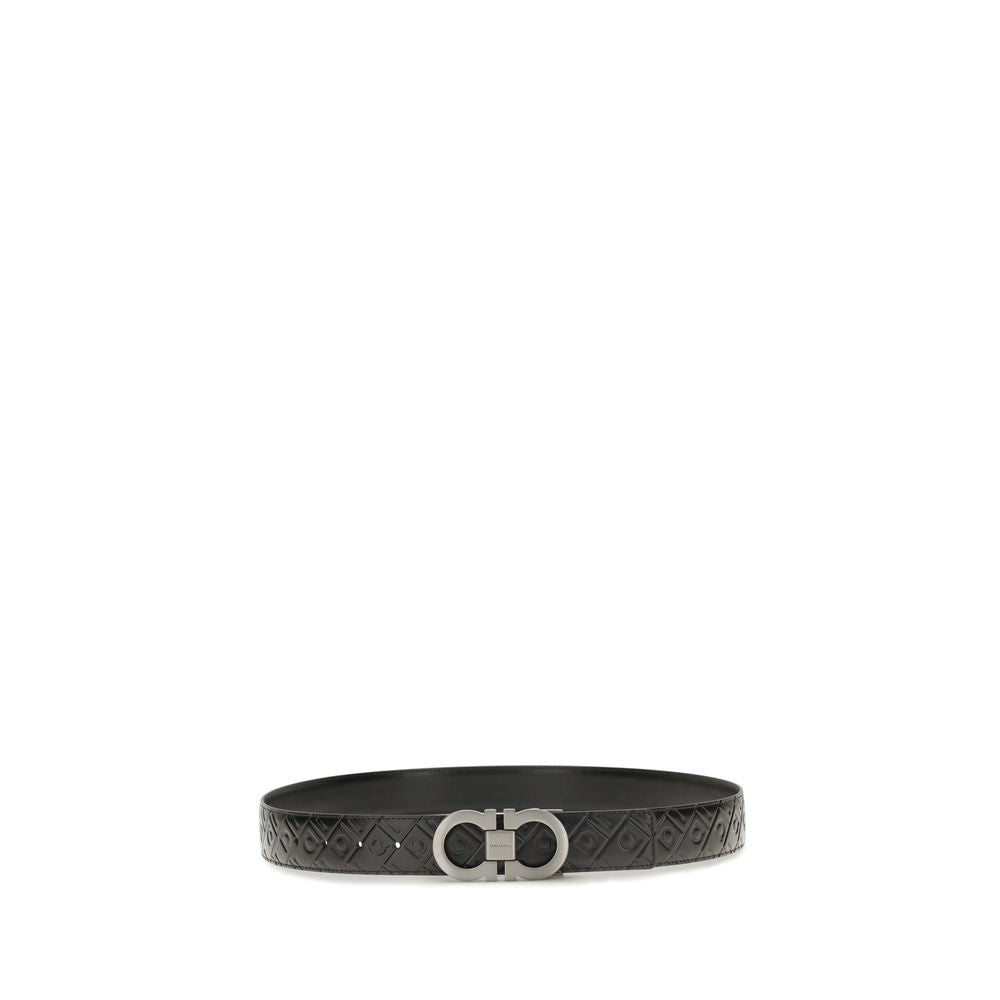 Belt by Ferragamo for men in bos taurus calf leather black features an distinguished design, perfectly showcasing the sophisticated craftsmanship of this distinguished Gancini Bos Taurus Calf Leather Belt.