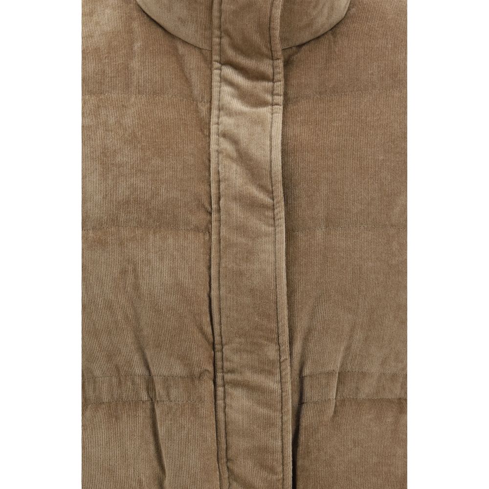 Vest by Brunello Cucinelli for women in cashmere & viscose beige features a stylish silhouette, showcasing distinct pockets & insulated and a refined for a truly stylish finish.