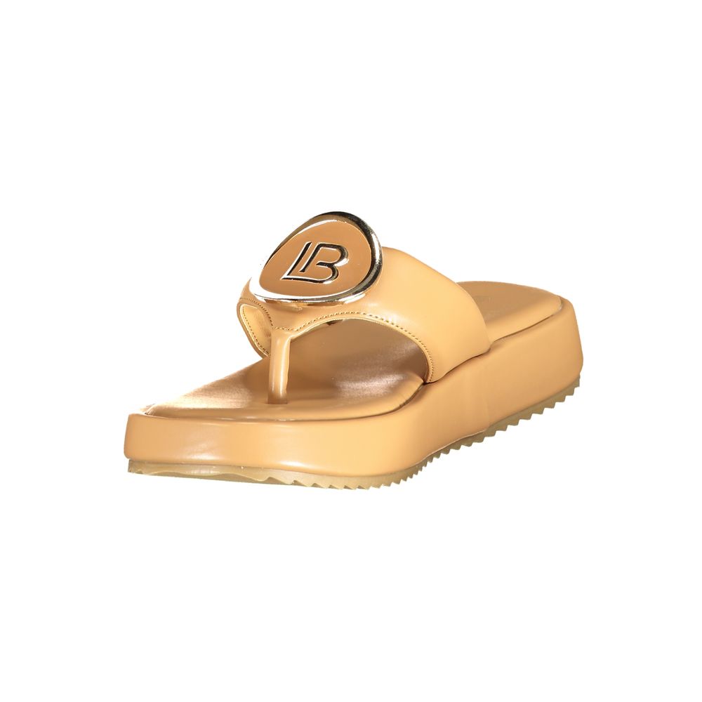 Flip-Flop Sandals by Laura Biagiotti for women in polyurethane beige & signature features an architectural design from the City Essence Women's Polyurethane Flip-Flop Sandals collection, defined by a architectural and for a architectural finish.
