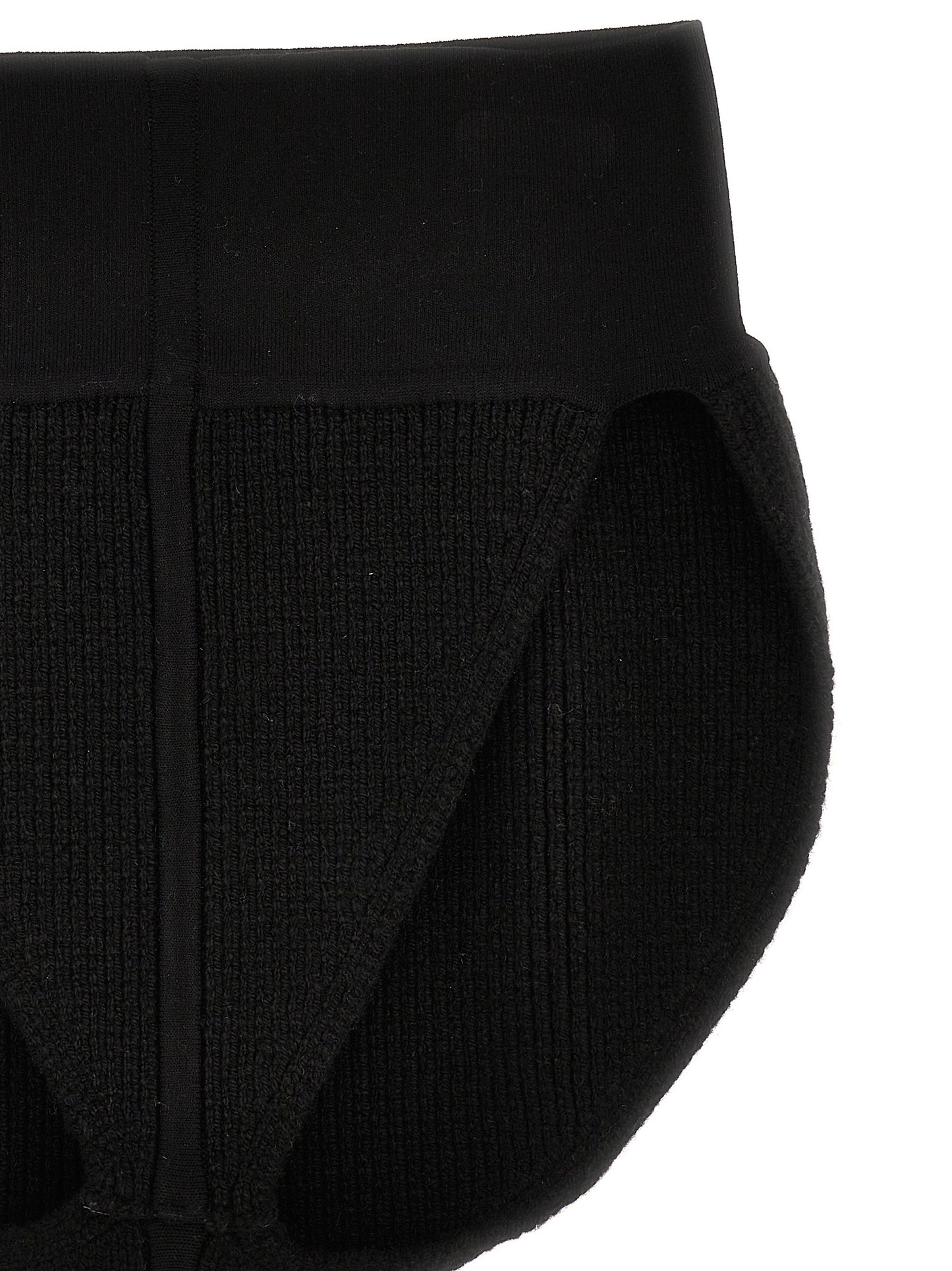 This Underpants Briefs by Rick Owens for women in cashmere wool black features a flawless silhouette from the Women's High Rise Cashmere Wool Underpants Briefs collection, offering a flawless fit designed for premium comfort.