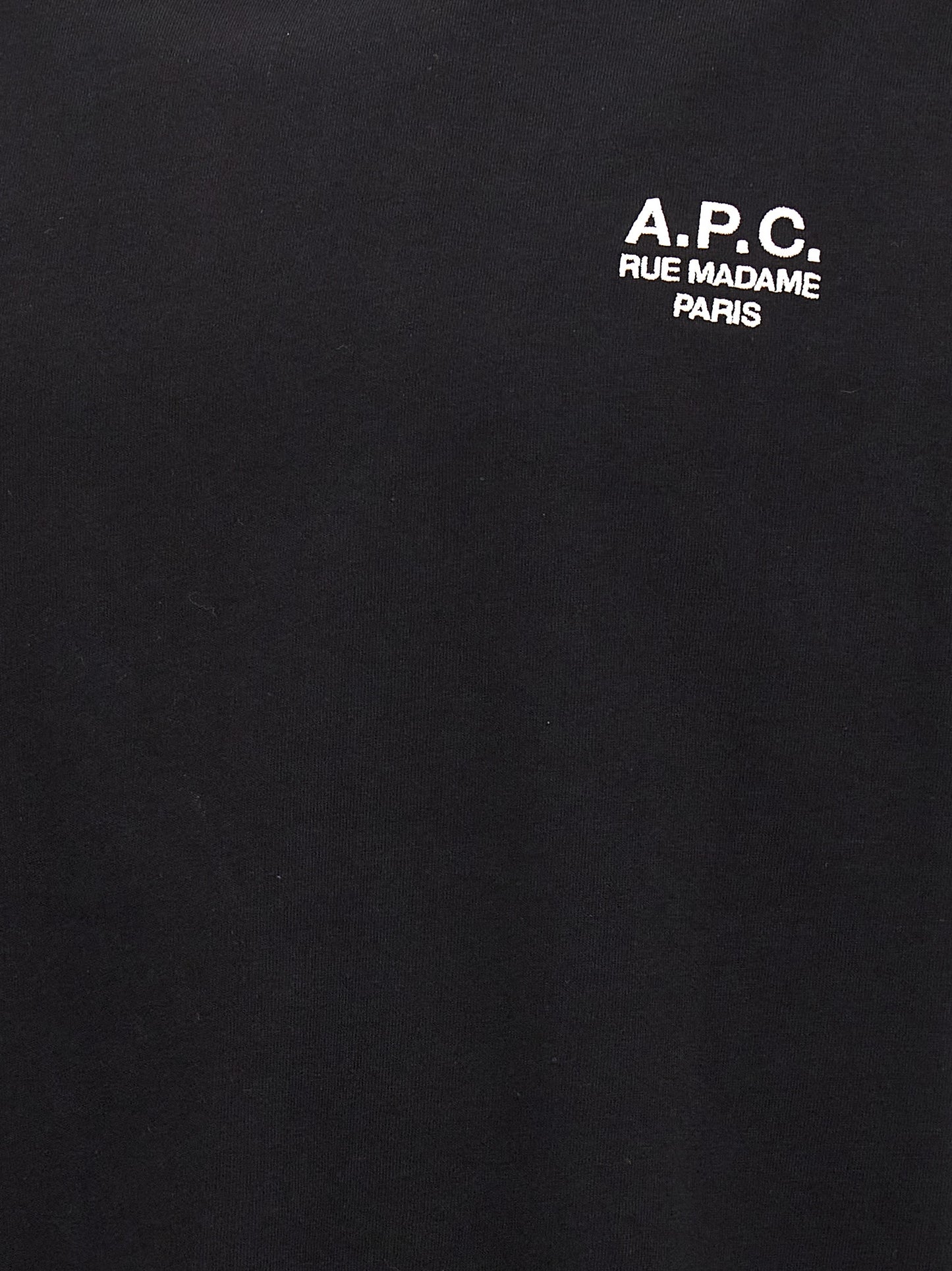 T-Shirt by A.P.C. for men in organic cotton black features an edgy silhouette, meticulously detailed with a sophisticated and for a truly edgy finish.