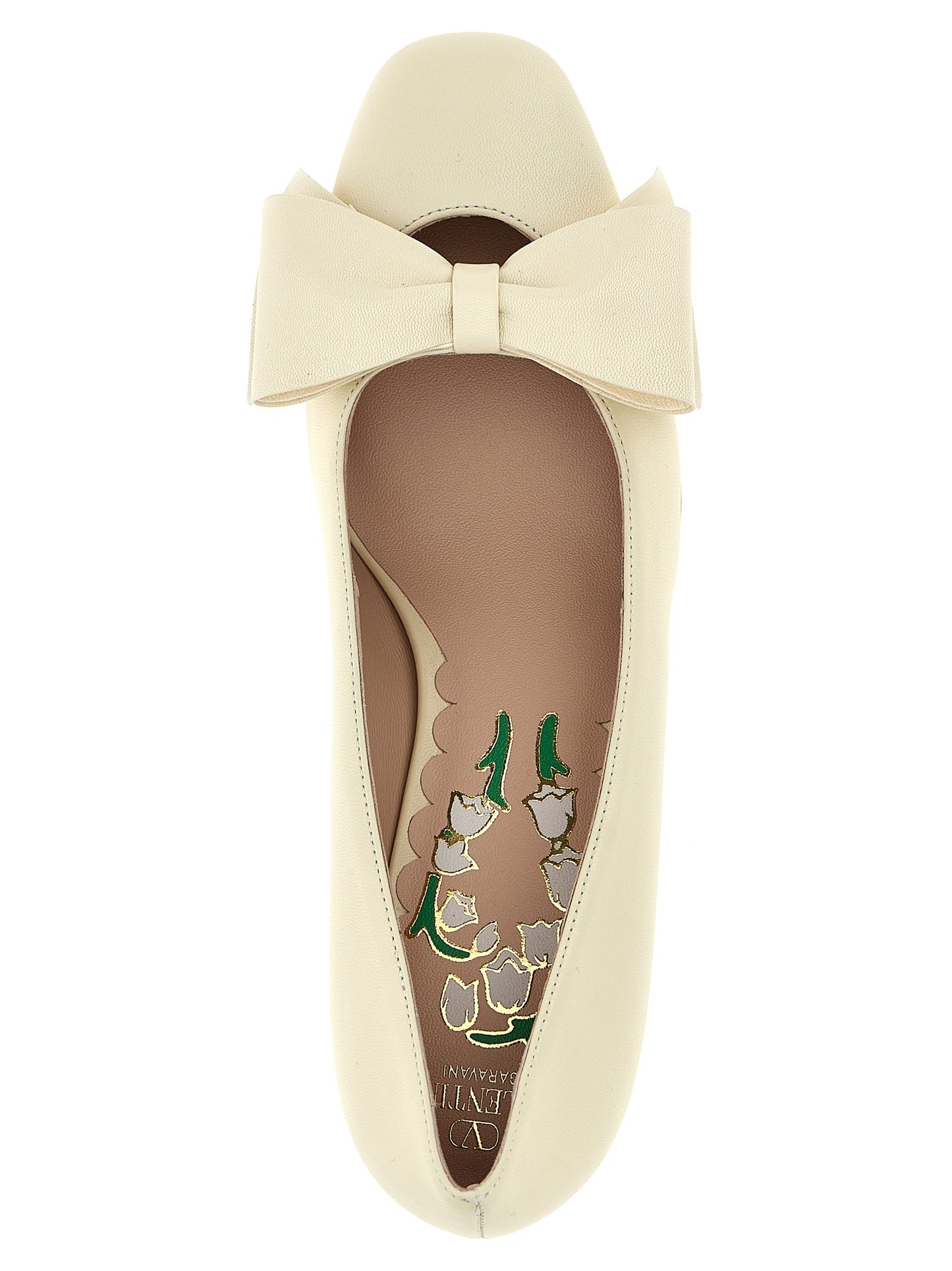 Mid-Heel Pumps Heels by Valentino Garavani for women in goatskin leather white features a effortless chic silhouette, showcasing the V Logo Women's Goatskin Leather Mid-Heel Pumps Heels design with a effortless chic mid-heel and for a effortless chic finish.