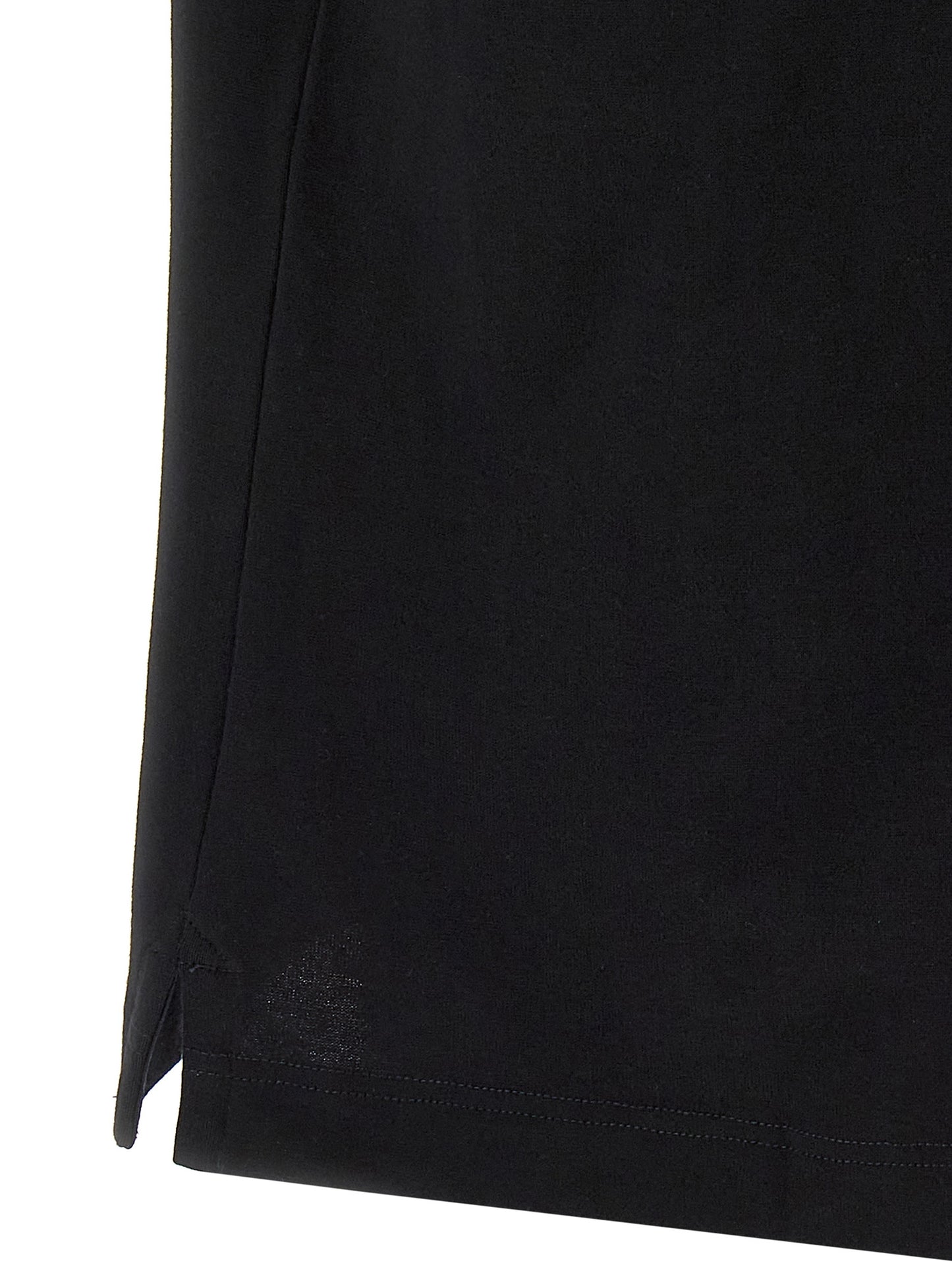 T-Shirt by Alexander McQueen for men in cotton bicolour, black, white & print showcases a chic silhouette, artfully detailed with a chic and for a chic finish.
