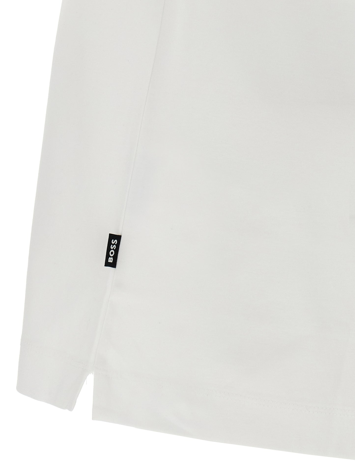 T-Shirt by Hugo Boss for men in cotton white features a plush silhouette, showcasing a sophisticated and for a truly plush finish.