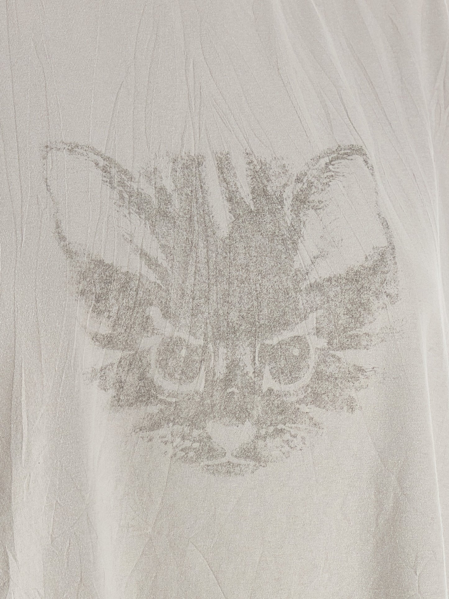 T-Shirt by Balenciaga for women in cotton white features an edgy silhouette, meticulously detailed with a sophisticated and for a truly edgy finish.