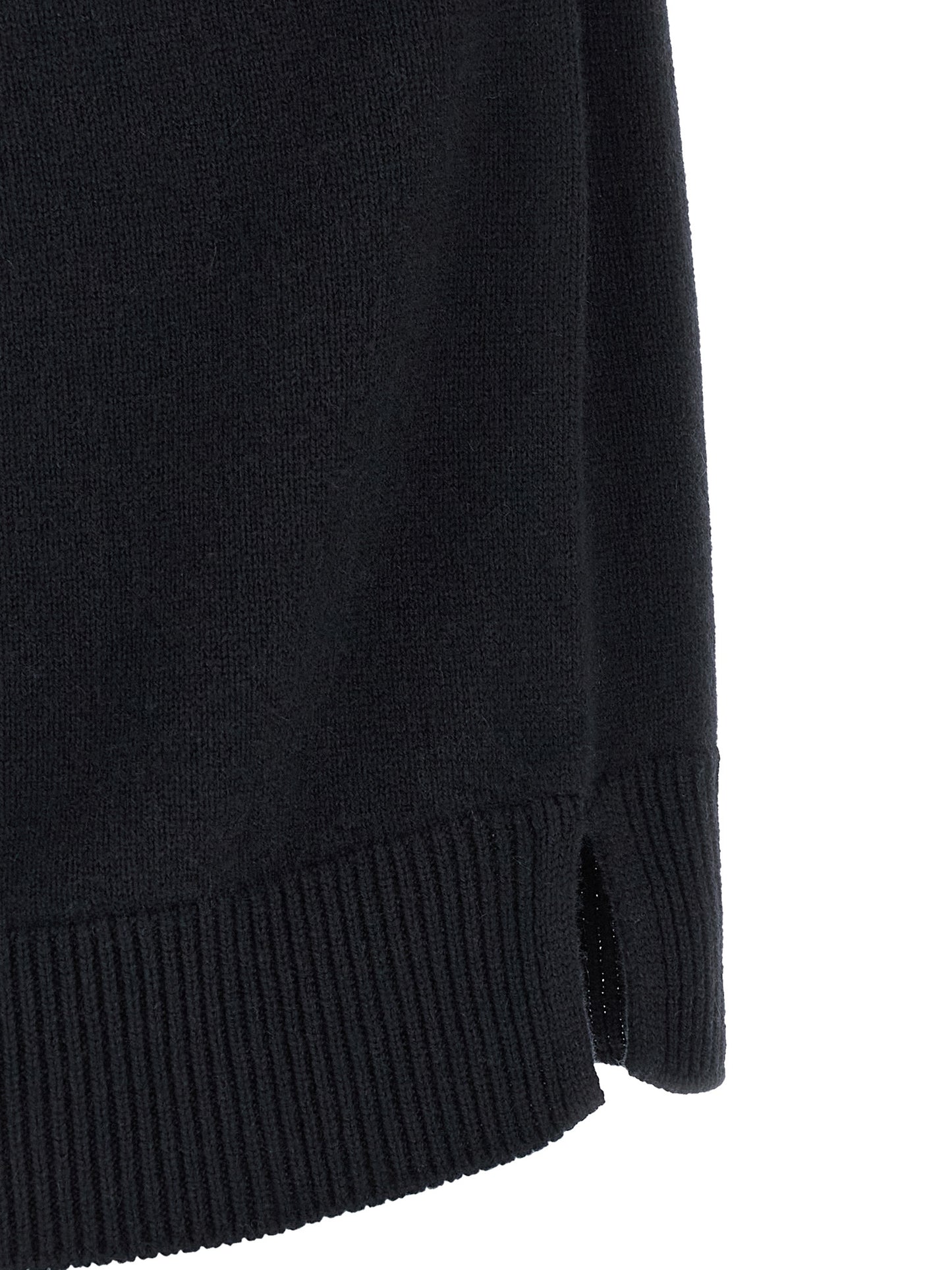 Cardigan by S Max Mara for women in cashmere blue presents a textural silhouette, artfully finished with a textural and for a sophisticated, textural look.