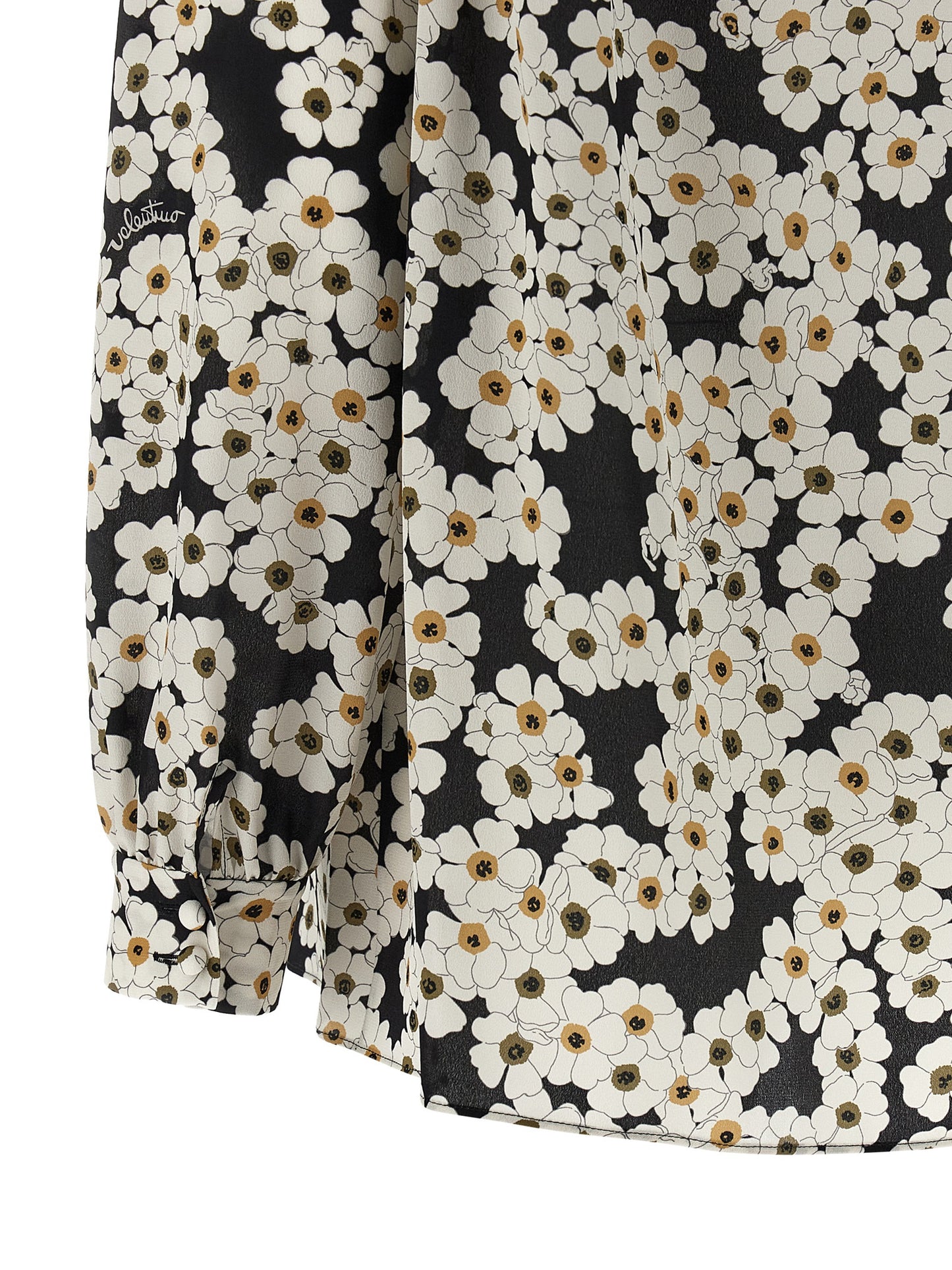 Blouse by Valentino Garavani for women in silk crepe bicolour, black, white & patterned showcases a sublime silhouette, artfully detailed with a sublime and for a sophisticated, sublime finish.