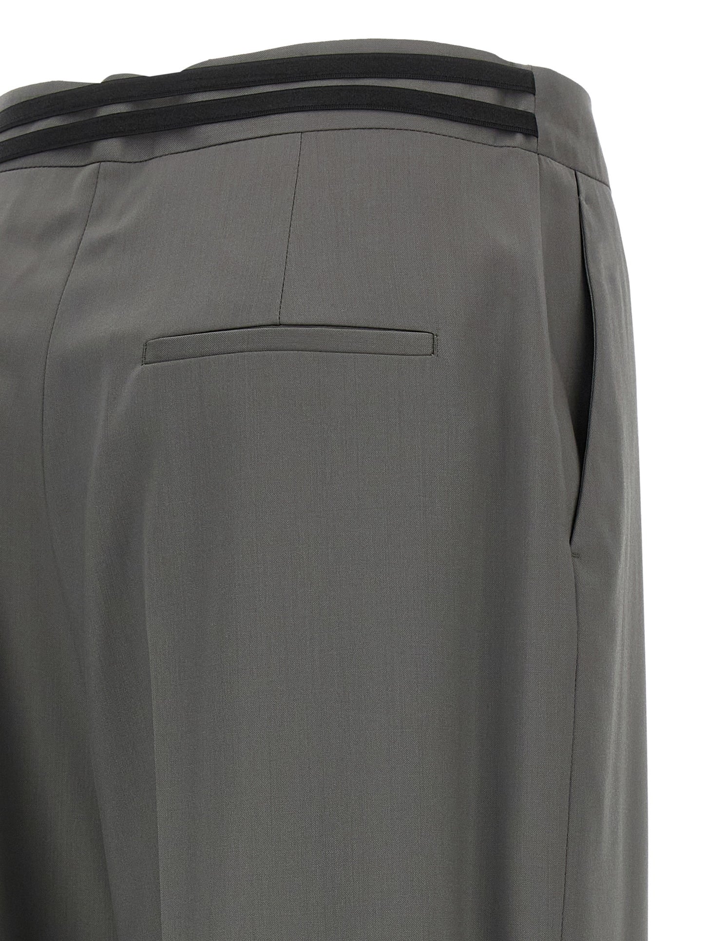 Trousers by Armarium for women in virgin wool gray features an on trend silhouette, showcasing a sophisticated wide with a long and for an on trend finish.
