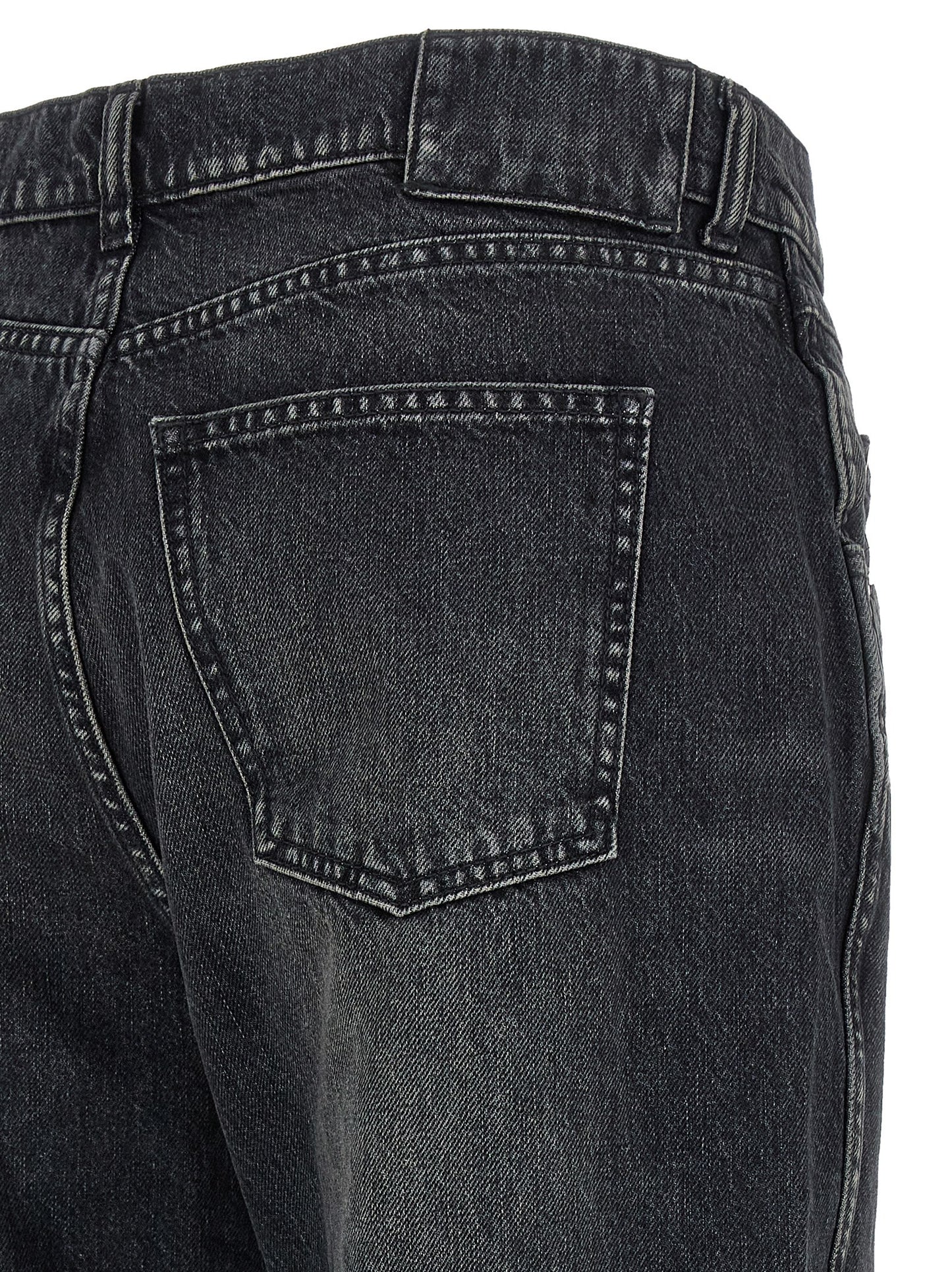 Jeans by Armarium for women in denim cotton black features an sophisticated mid rise and straight-leg with a precise long, creating a sophisticated and sophisticated silhouette.