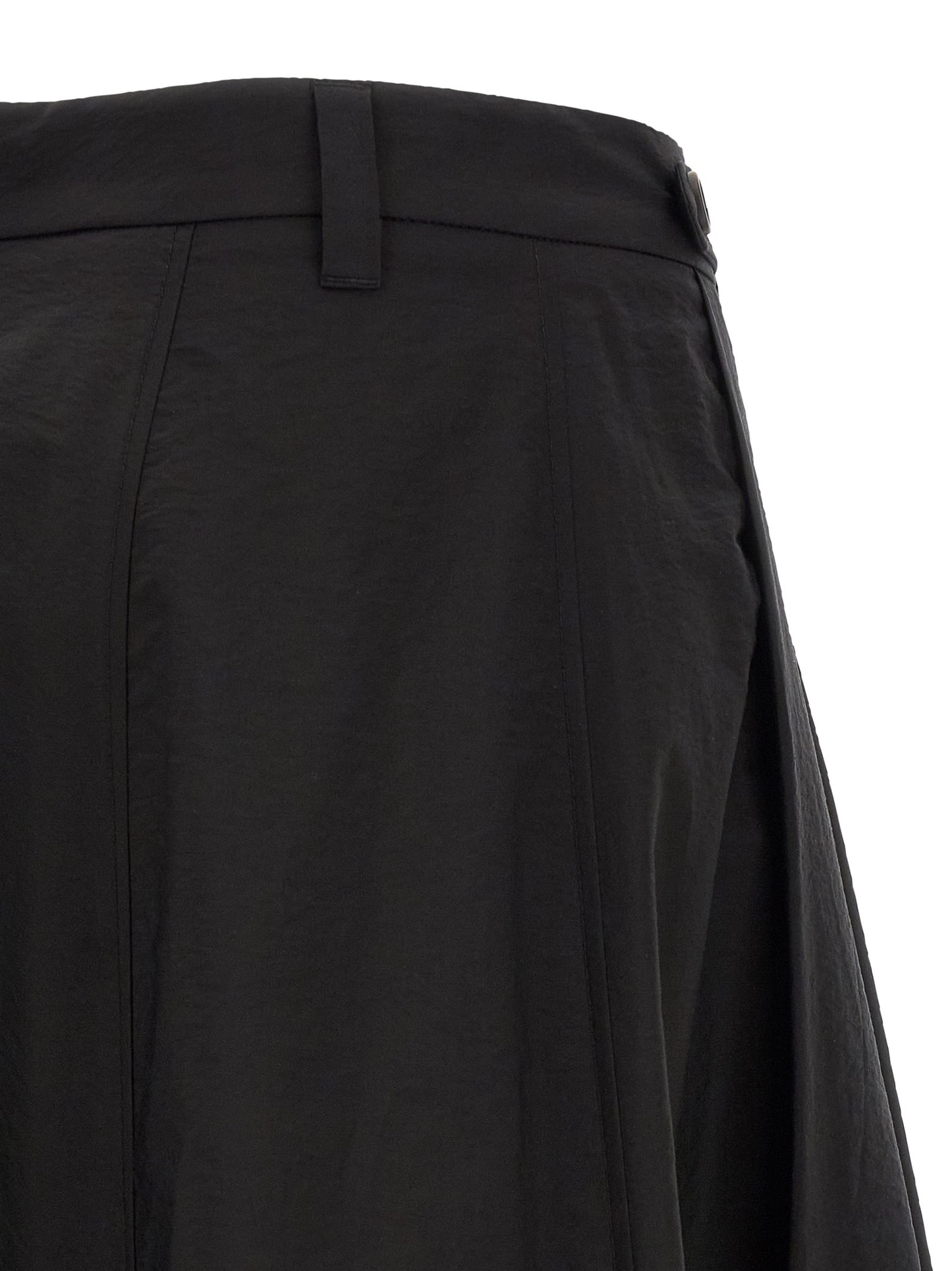 Skirt by Brunello Cucinelli for women in polyamide cotton silk black & signature features a sublime silhouette, showcasing the sublime design of the Monile Women's Tailored Flared Polyamide Cotton Silk Midi Skirt in a sophisticated midi.