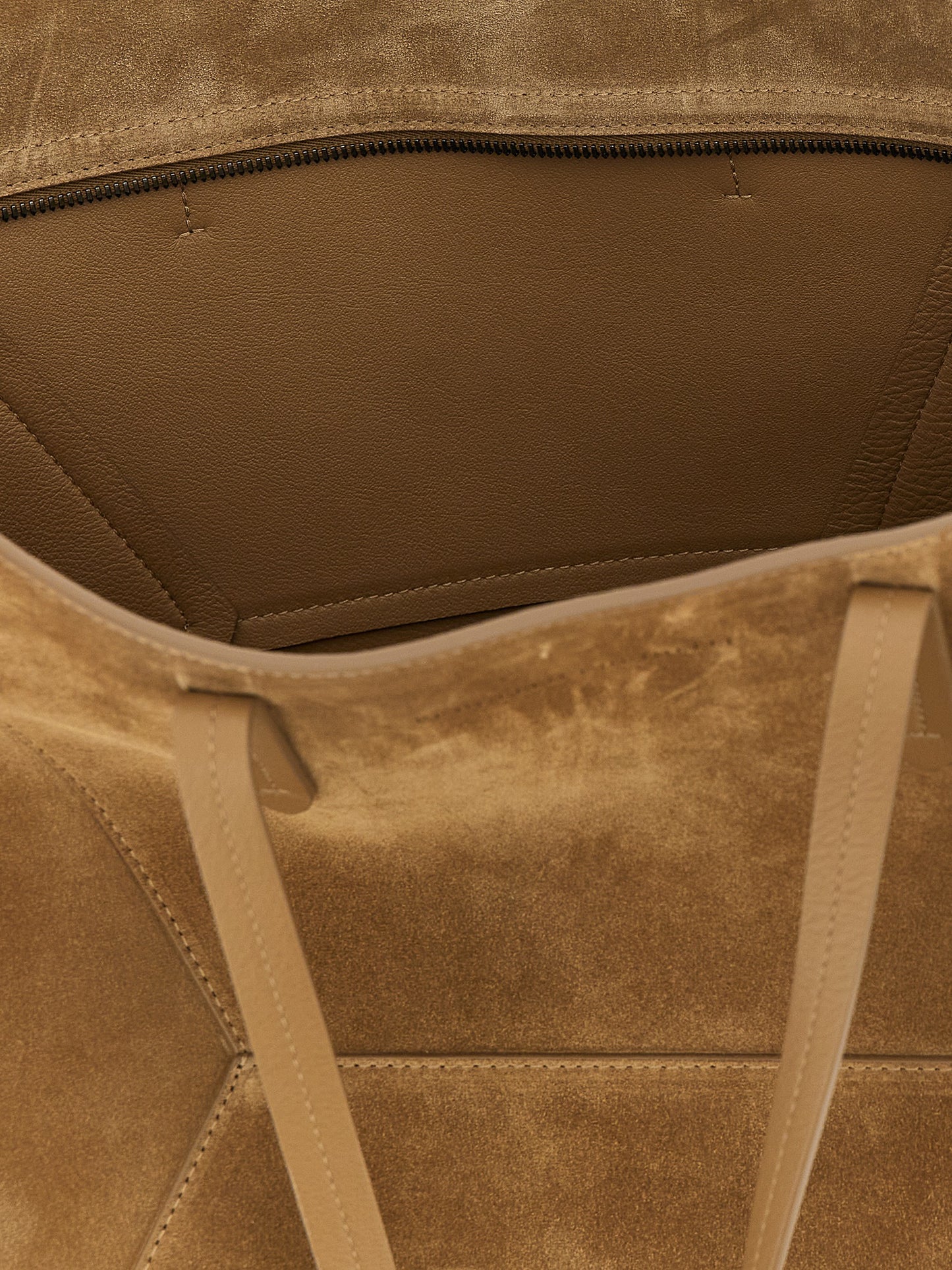 Shoulder Clutch Bag by Brunello Cucinelli for women in calfskin leather brown features a statuesque silhouette, showcasing a secure snap, zipper & hook and statuesque with versatile shoulder-strap & handle for a statuesque finish.