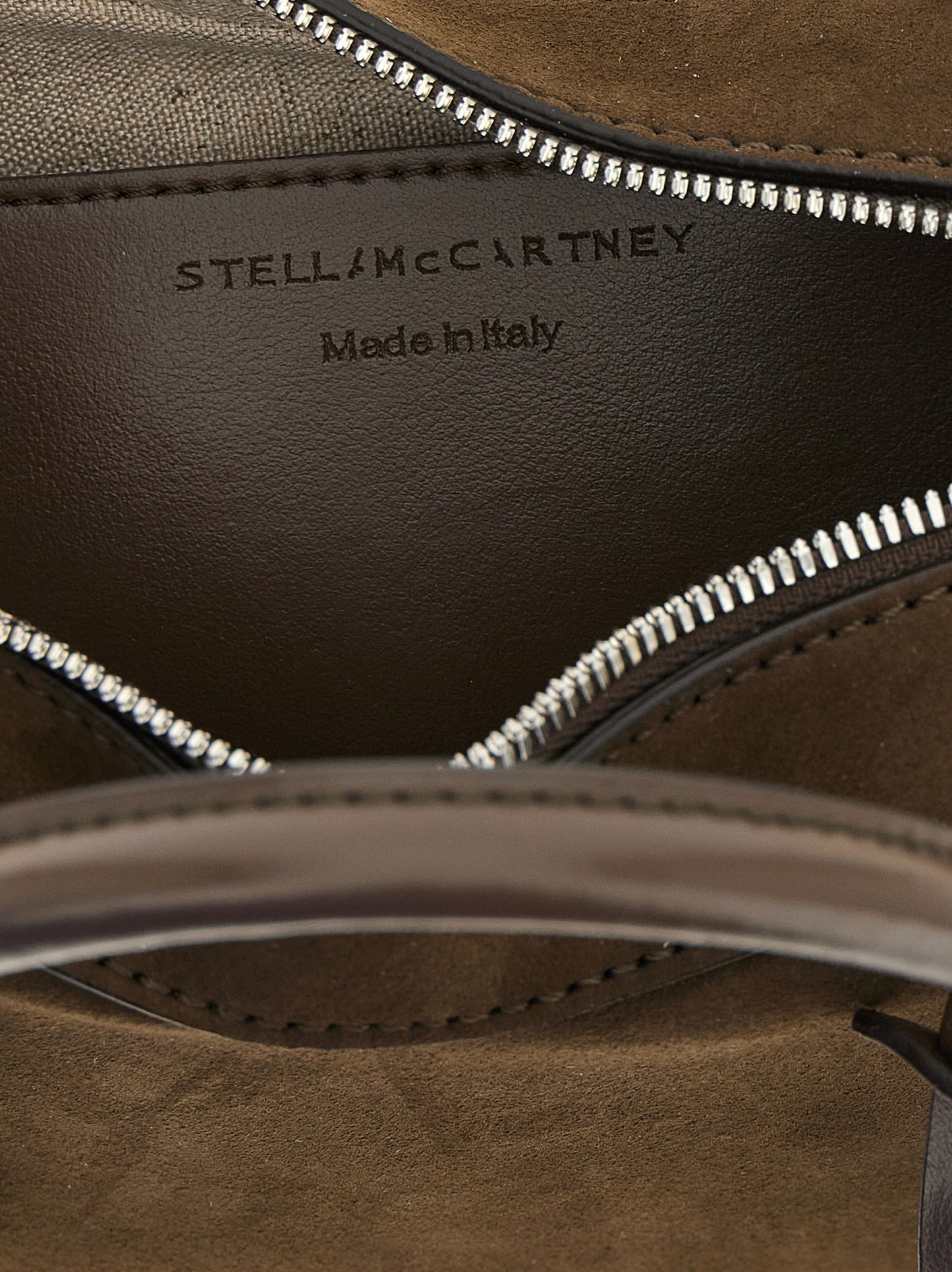 Handbag by Stella McCartney for women in polyester brown presents a ornamental silhouette, showcasing a secure zipper, ample , and versatile shoulder-strap, adjustable-strap & handle for a ornamental finish.