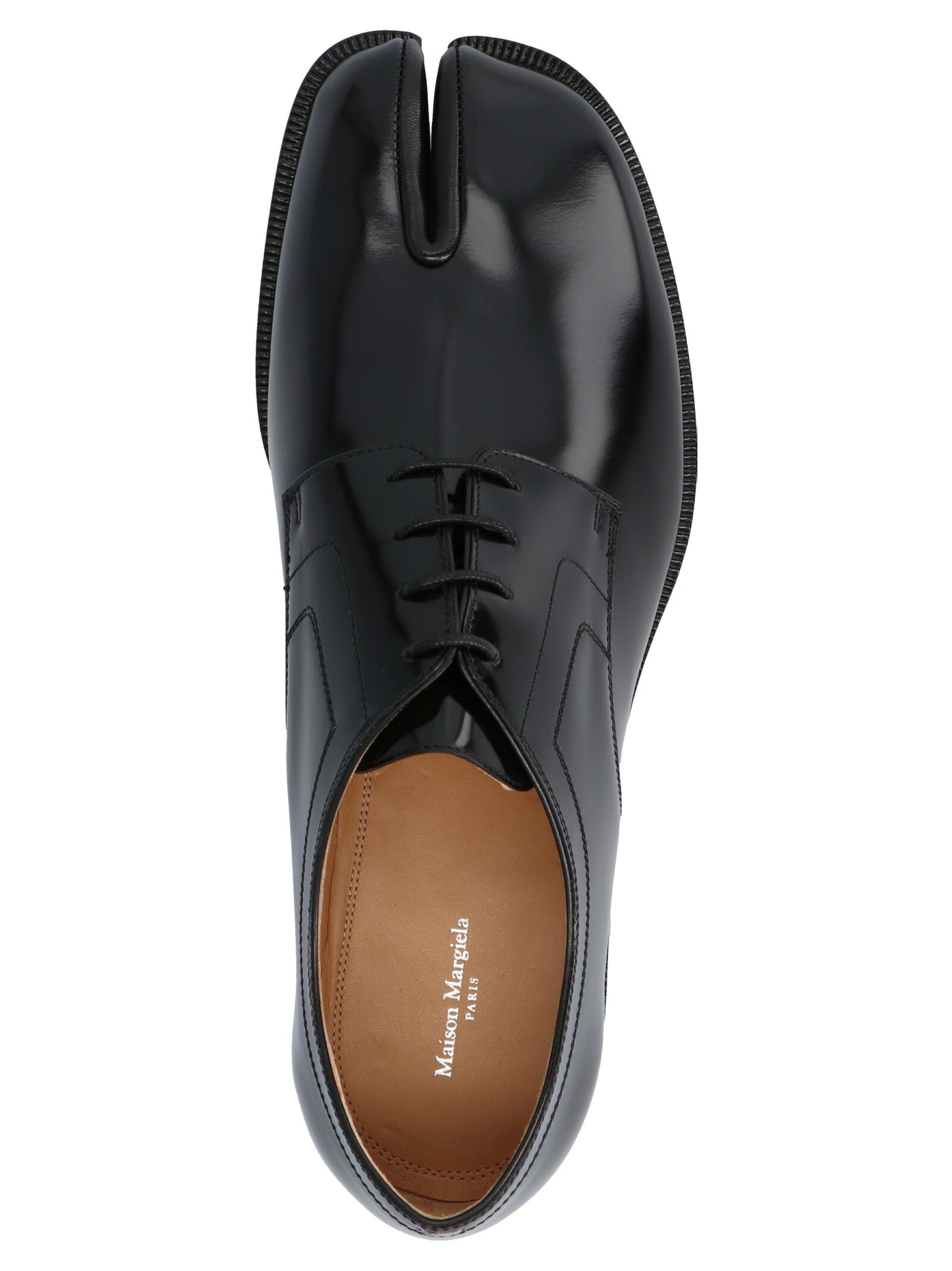 Lace-Up Shoes by Maison Margiela for men in calfskin leather black features an ergonomic silhouette, perfectly showcasing Men's Calfskin Leather Lace-Up Shoes with its distinct and elegant .