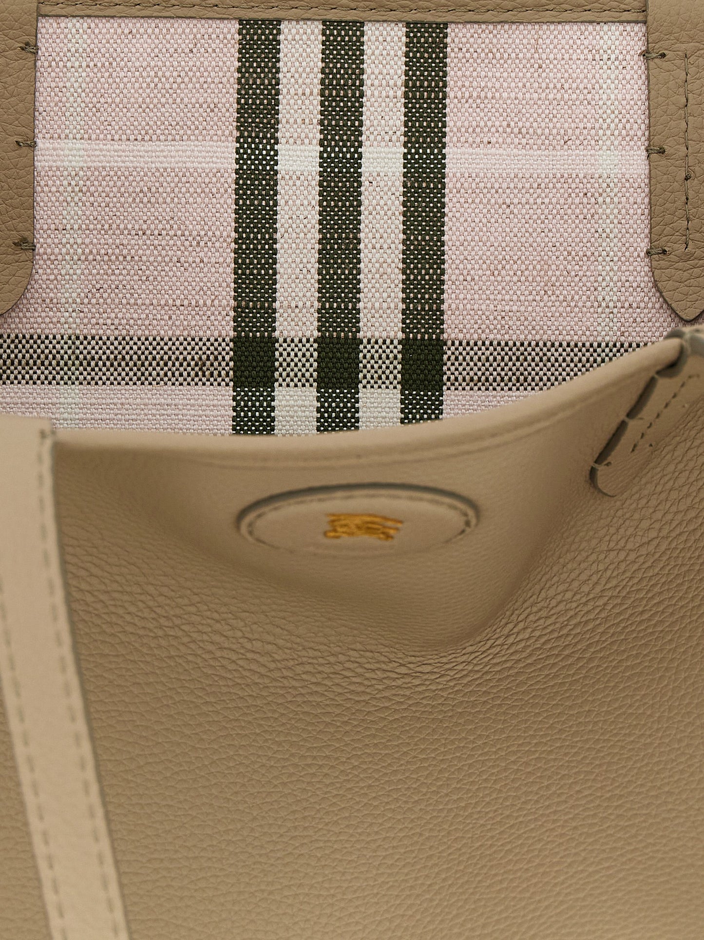 Tote Clutch Bag by Burberry for women in calfskin leather & cotton beige & patterned features an jet-setting Bloomsbury Calfskin Leather & Cotton Tote Clutch Bag design with a secure , jet-setting , and versatile handle & detachable-strap for a jet-setting look.
