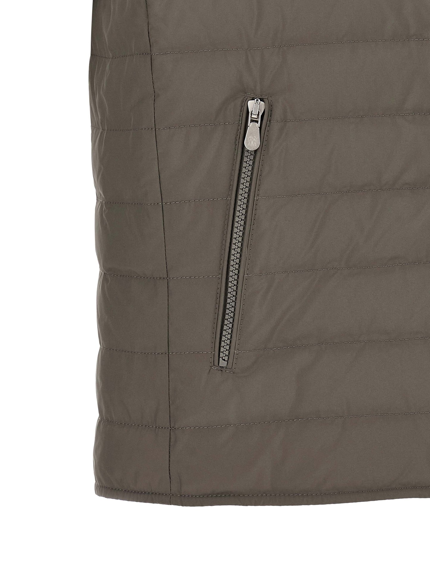 Vest by Brunello Cucinelli for men in polyester & goose-down bicolour, green & olive showcases a dynamic silhouette, perfectly balancing pockets & insulated with a dynamic for a sophisticated, high-fashion look.