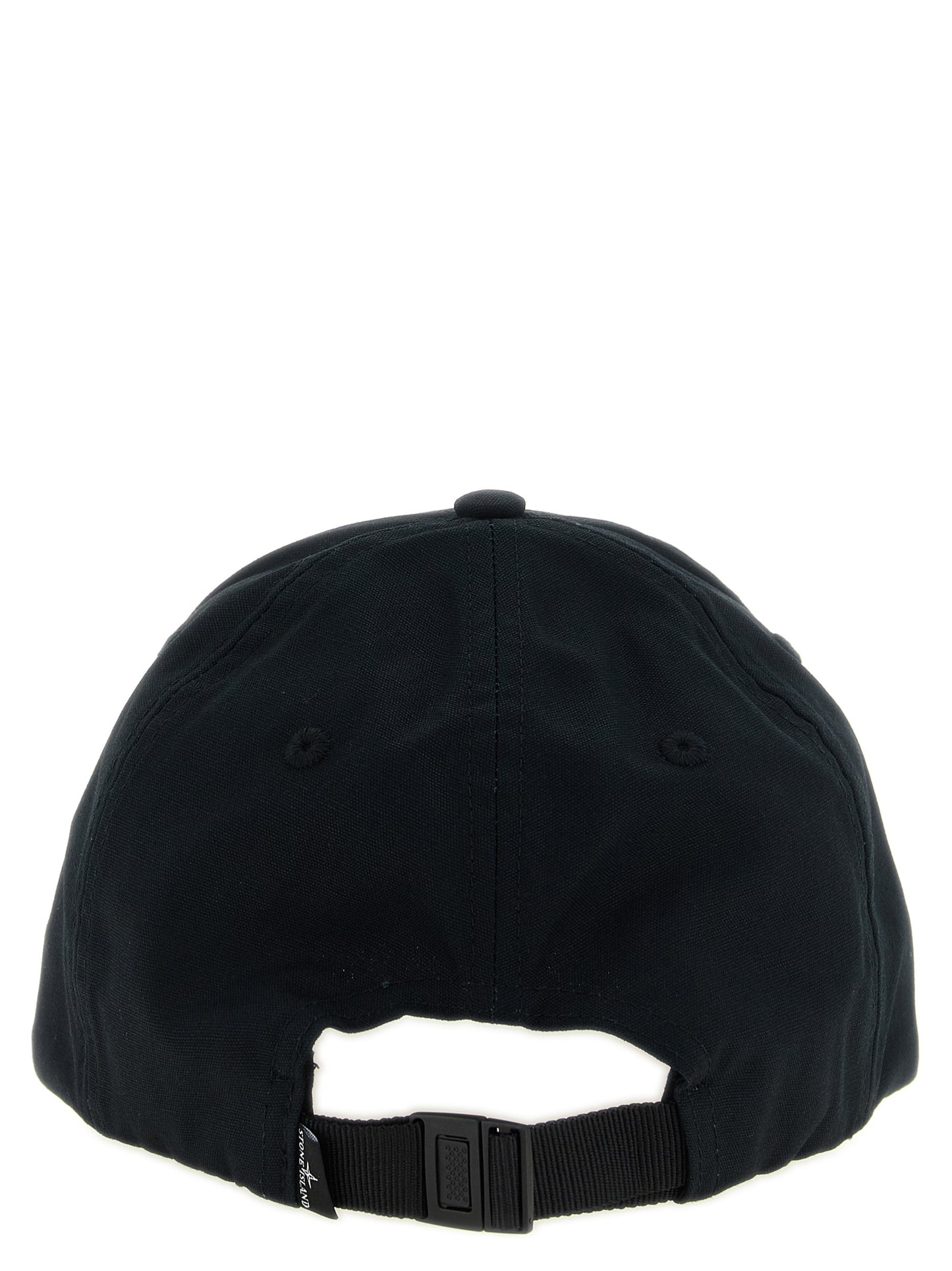 This Baseball Cap by Stone Island for men in cotton black presents a distinguished silhouette, meticulously showcasing the signature aesthetic and high-end profile of the Cotton Baseball Cap.