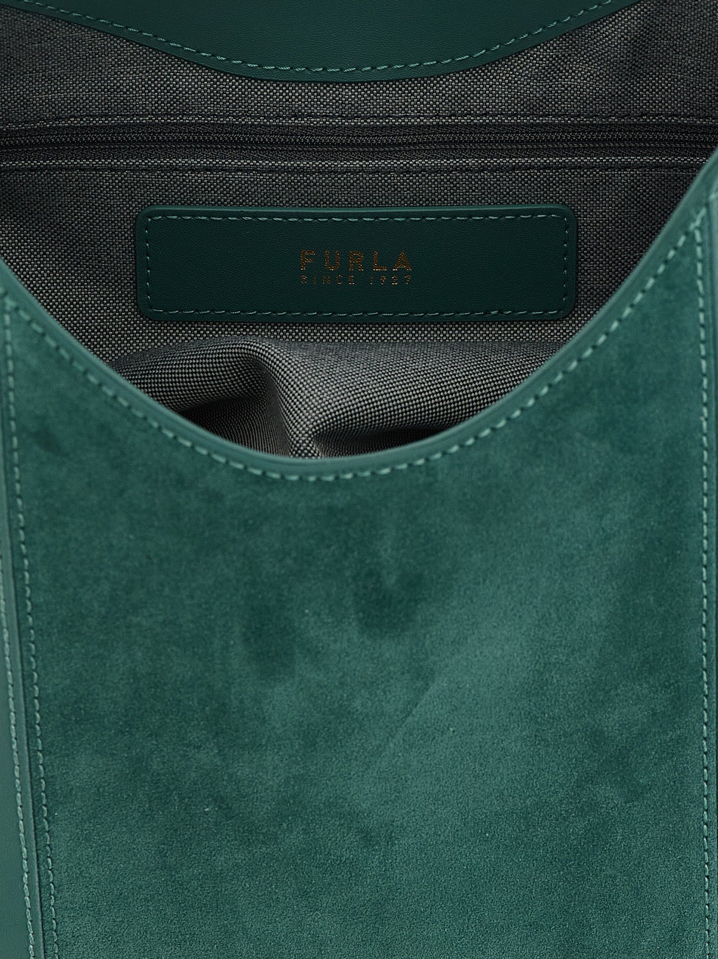 Shoulder Bag by Furla for women in calfskin leather bicolour, gold & green features a effortless sophistication silhouette, secured by a zipper with ample and versatile shoulder-strap, adjustable-strap & handle for a effortless sophistication finish.