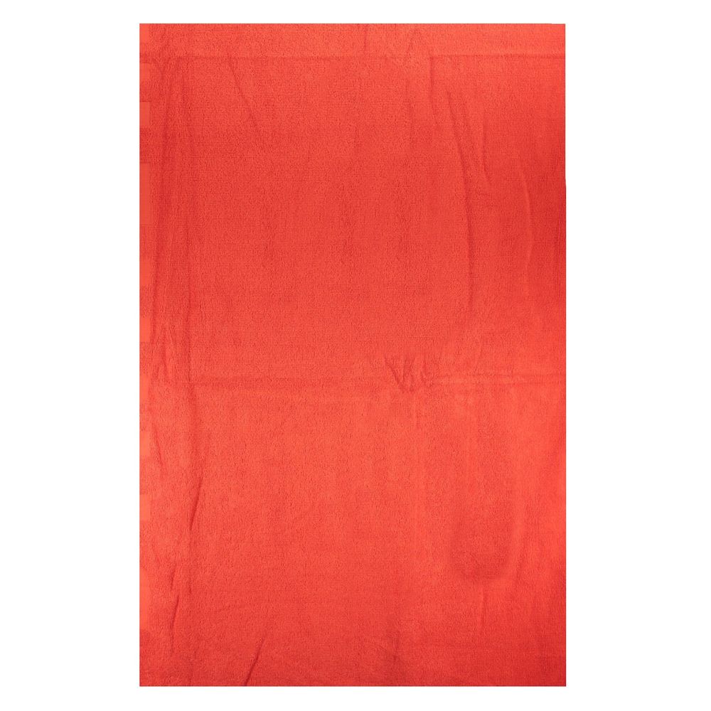 This Beach Towel by Bikkembergs for women in cotton red & dots features an architectural design from the Cotton Beach Towel collection, offering a architectural aesthetic for a architectural seaside experience.