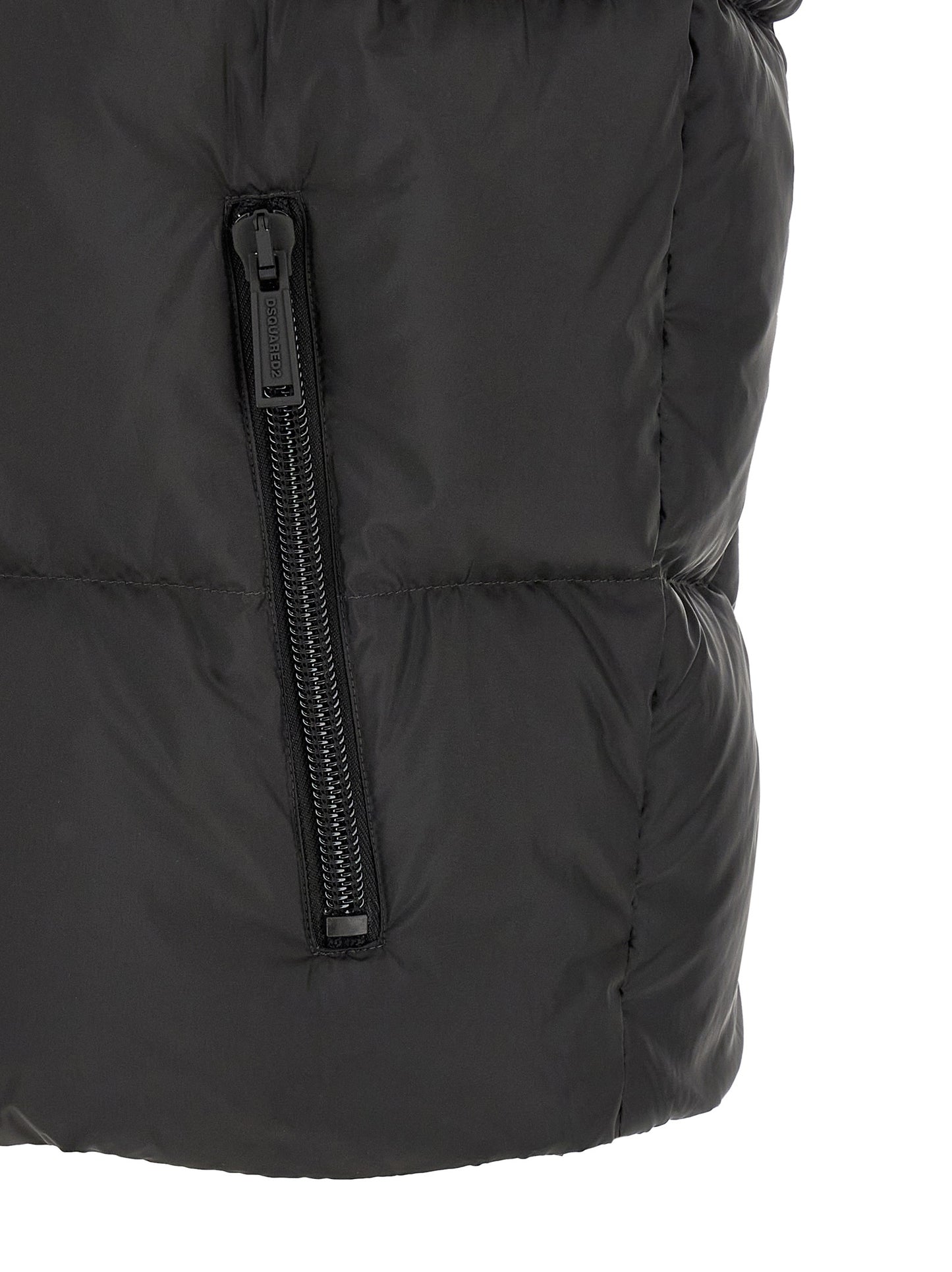 Vest by Dsquared² for men in polyester & feathers black features an on trend silhouette, showcasing a sophisticated and premium pockets & insulated for a truly on trend finish.