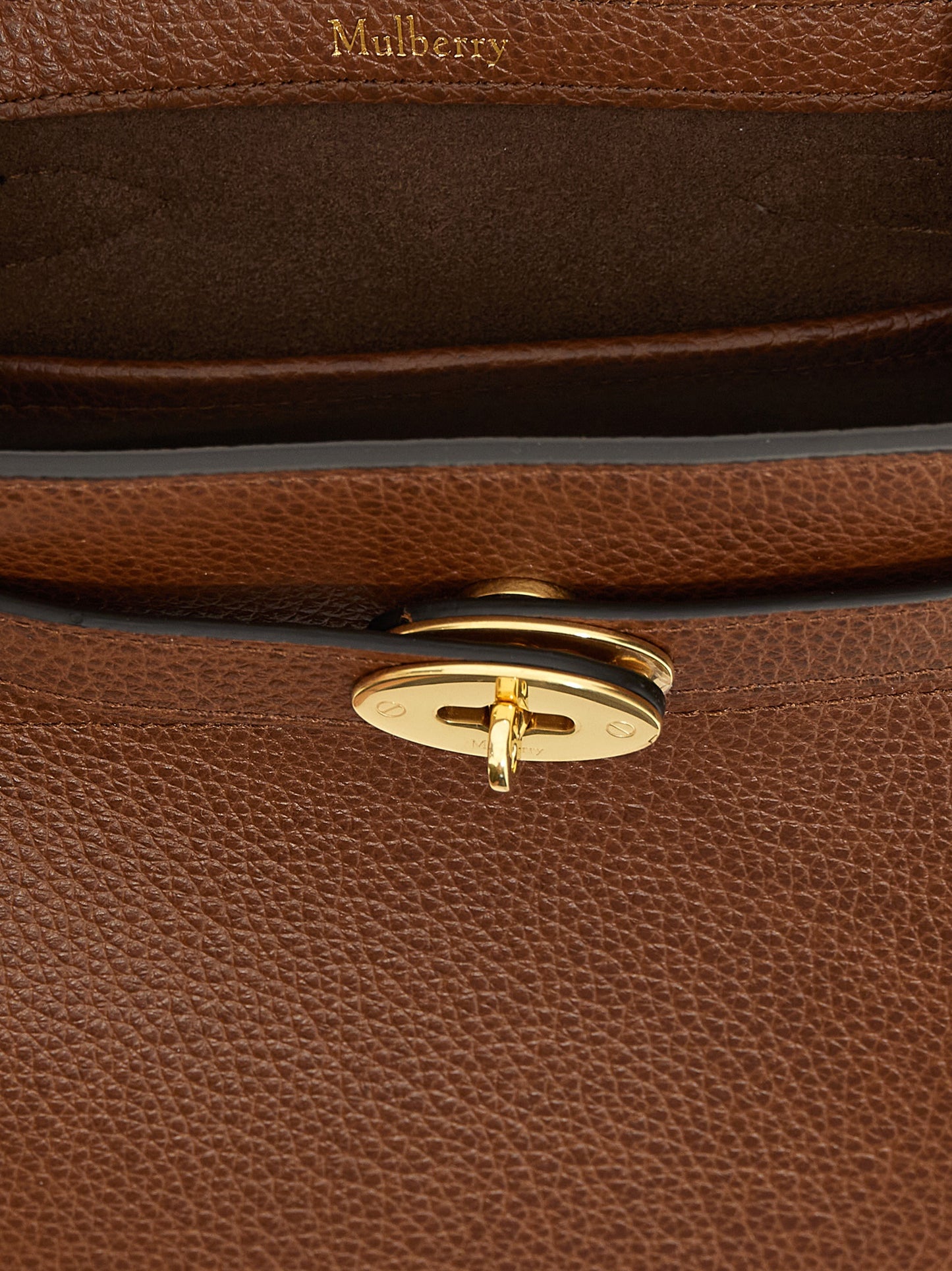 Crossbody Bucket Handbag by Mulberry for women in calfskin leather brown features an versatile silhouette, showcasing a secure and versatile with versatile crossbody-strap, shoulder-strap, adjustable-strap, belt-strap & handle for a versatile finish.