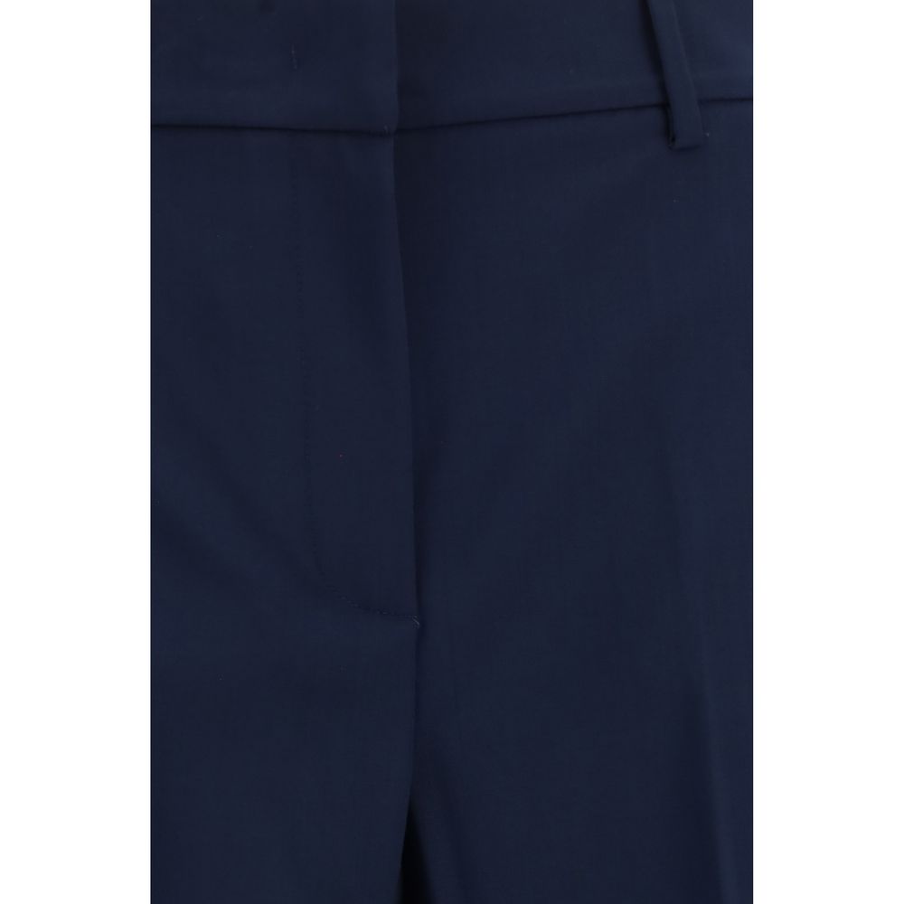 Palazzo Pants by Max Mara for women in wool canvas blue features an sophisticated high rise and straight, regular-fit & wide with a precise long, creating a sophisticated and sophisticated silhouette.