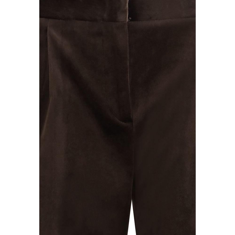 Pants by Lardini for women in cotton modal velvet brown showcases a unrivaled comfort silhouette, featuring a regular-fit & wide cut and long with a for a unrivaled comfort and refined aesthetic.