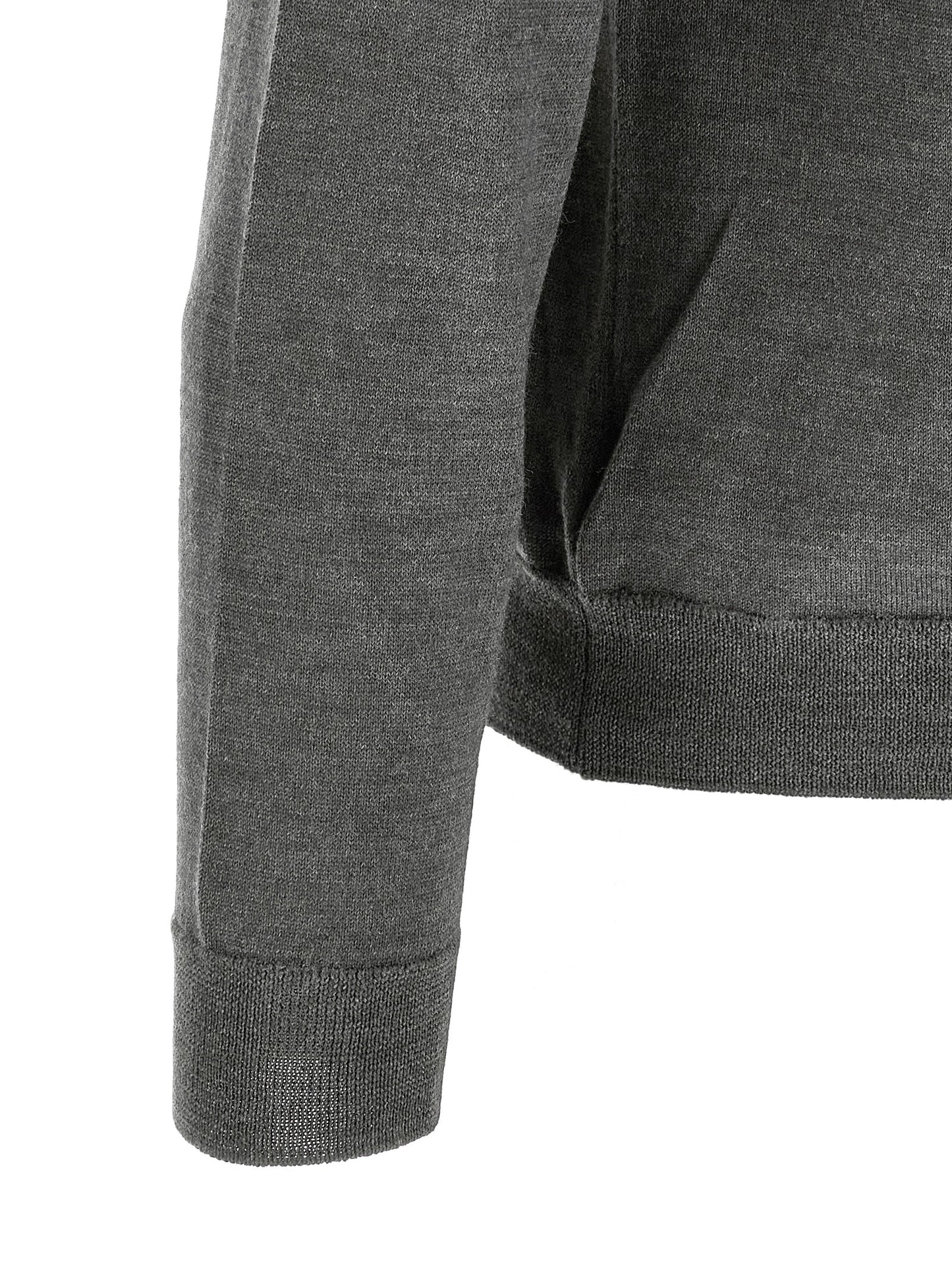 Cardigan by ZANONE for men in virgin wool gray showcases a captivating silhouette, artfully detailed with a captivating and for a truly sophisticated captivating look.