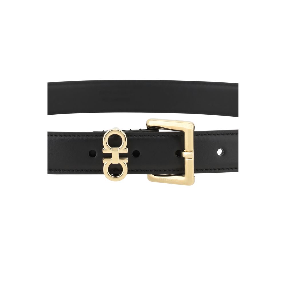 Belt by Ferragamo for women in bos taurus calf leather black features an artisanal finish, elegantly showcasing the signature style and artisanal craftsmanship of the Gancini Bos Taurus Calf Leather Belt design.