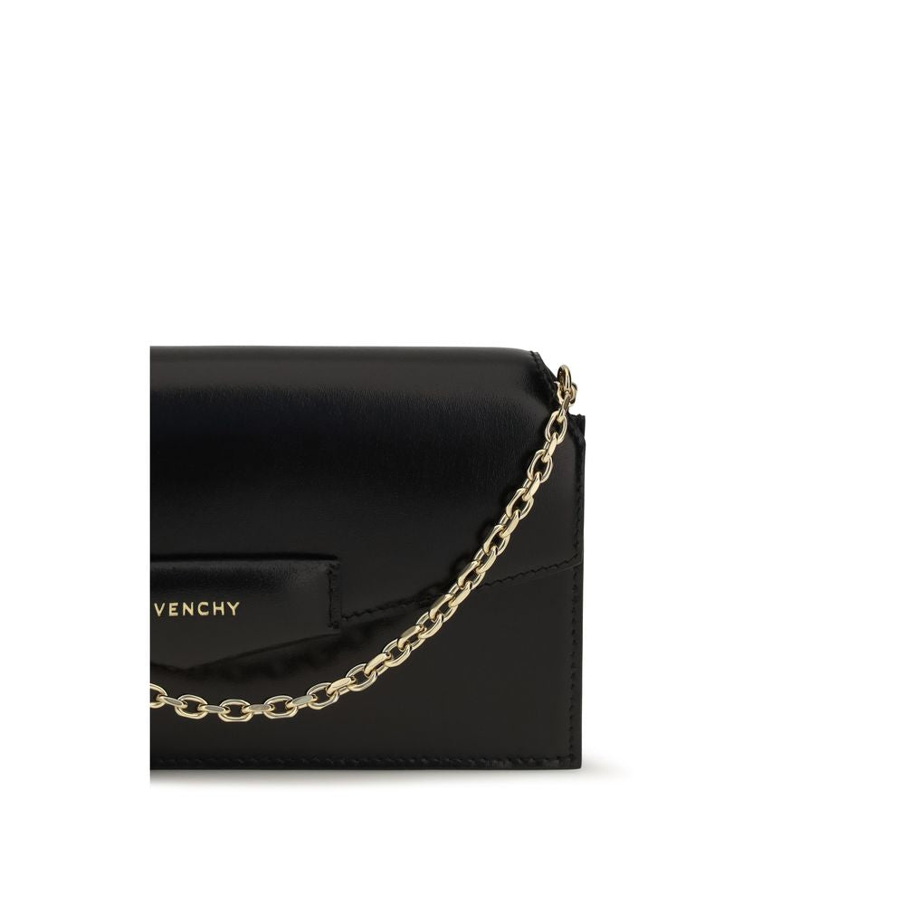 Cardholder Wallet by Givenchy for women in bos taurus calfskin leather black, gold & signature presents a refined silhouette, artfully capturing the essence of the Antigona Bos Taurus Calfskin Leather Cardholder Wallet design with sophisticated card-organization for a refined look.