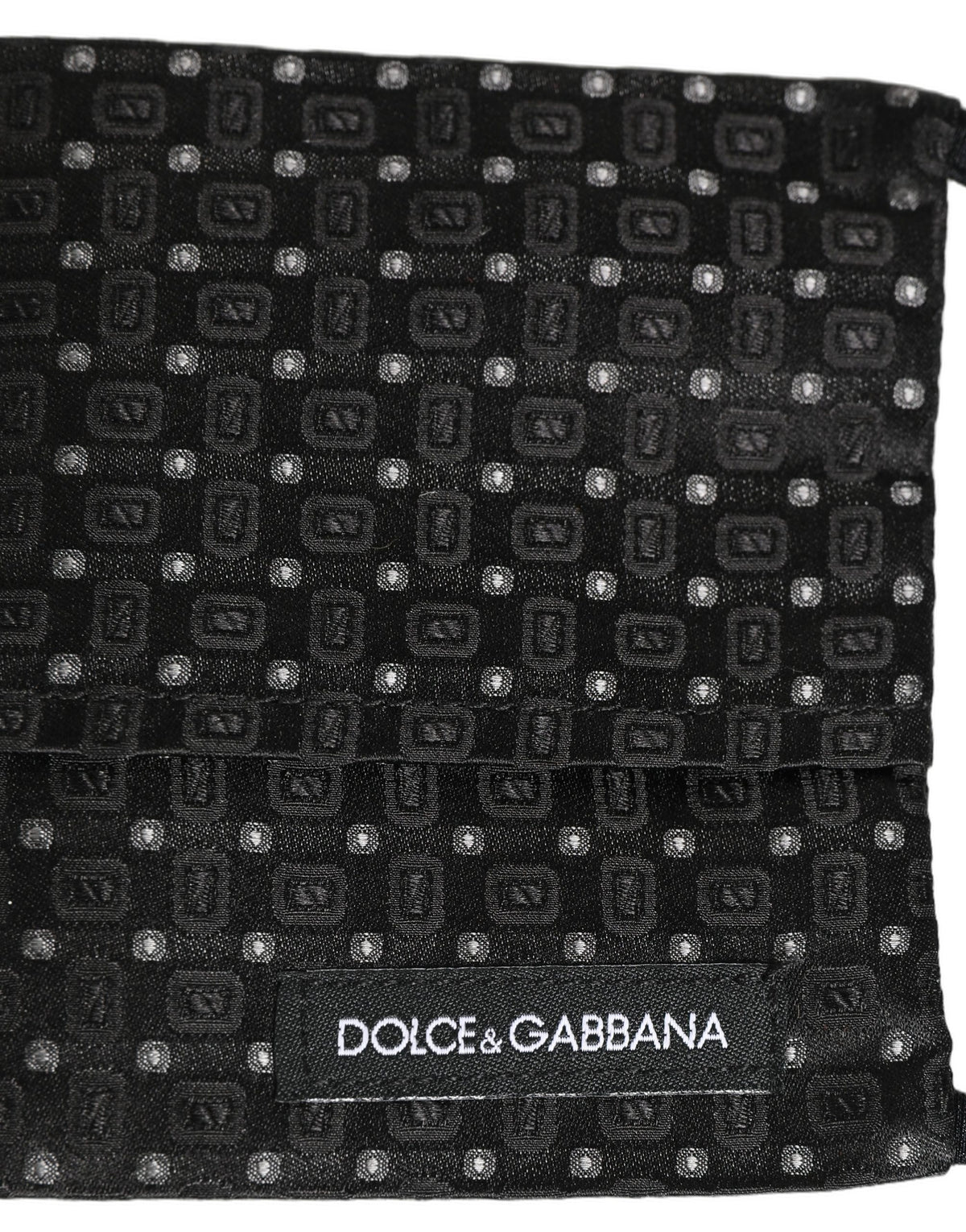 Face Mask by Dolce & Gabbana for men in nylon suede leather black & yellow showcases a versatile silhouette, artfully capturing the refined essence of the versatile Silk & Polyester Face Mask design for a sophisticated finish.