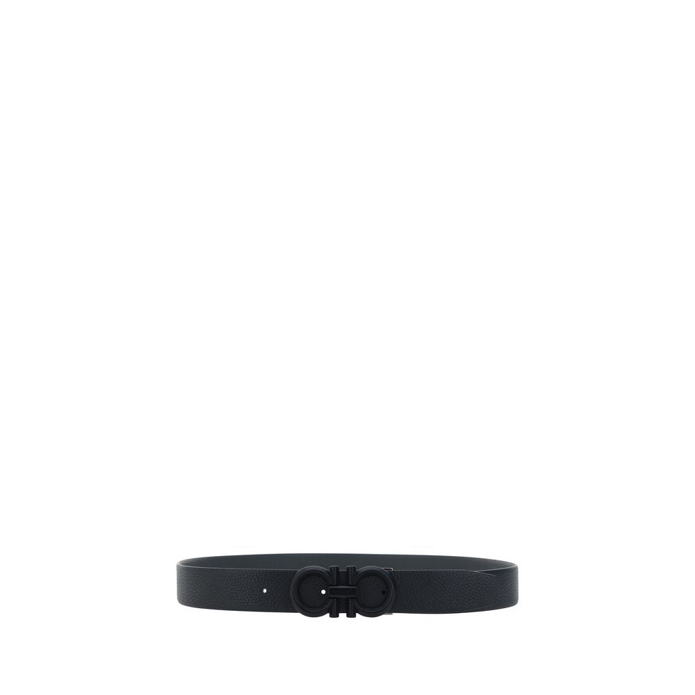 Belt by Ferragamo for men in bos taurus calf leather black, signature & monogram presents a artisanal silhouette from the Gancini Bos Taurus Calf Leather Belt collection, showcasing an artisanal design and refined craftsmanship for a artisanal look.