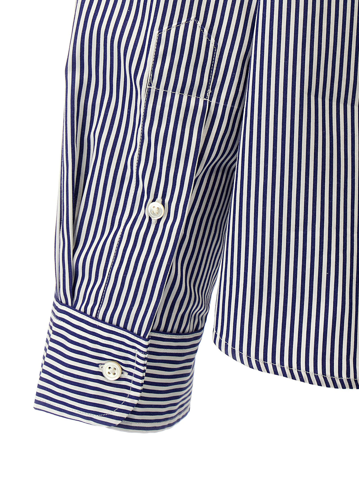 Blouse by Polo Ralph Lauren for women in cotton blue & striped showcases a sublime silhouette, artfully detailed with a sublime and for a sophisticated, sublime finish.